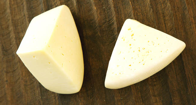 Чем костромской сыр отличается от российского? фото