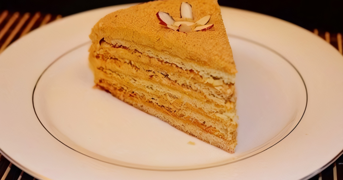 Торт Рыжик медовый с заварным кремом