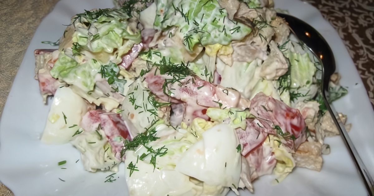 Классический салат «Цезарь» с курицей и сухариками — 10 правильных домашних рецептов