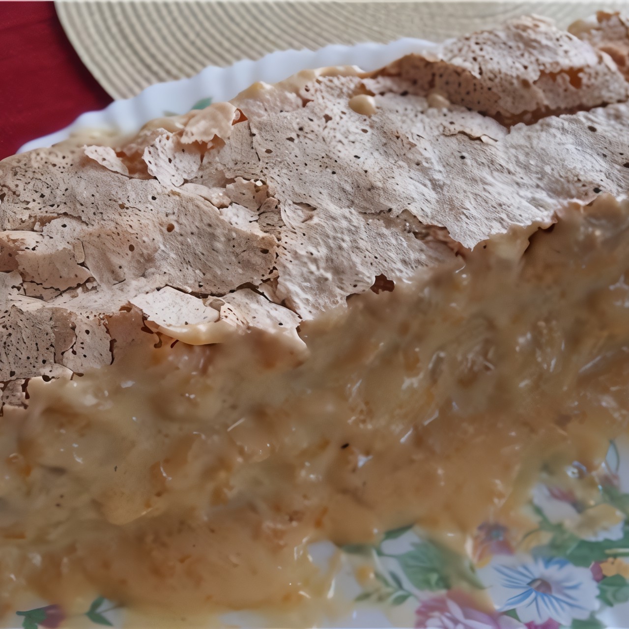 Безе-торт с лимонным кремом и орехами
