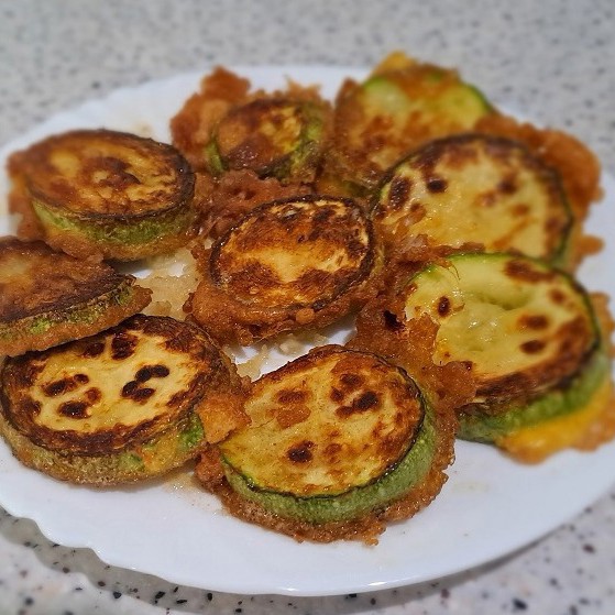 Кабачки в кляре на сковороде