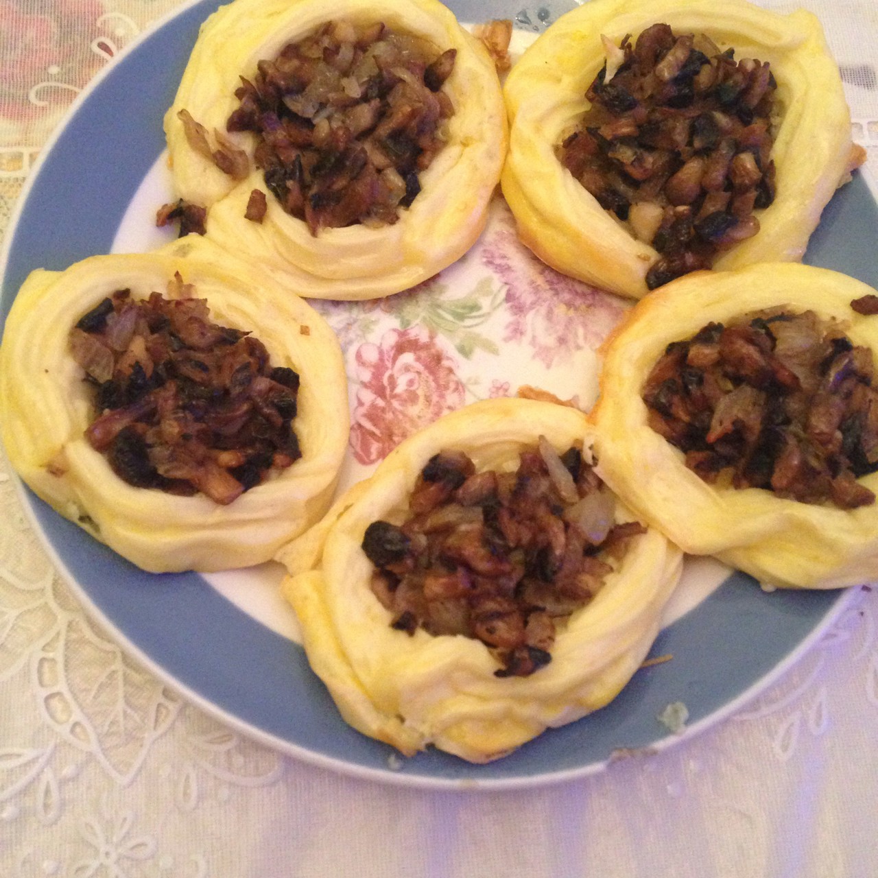 Картофельные корзиночки с грибами