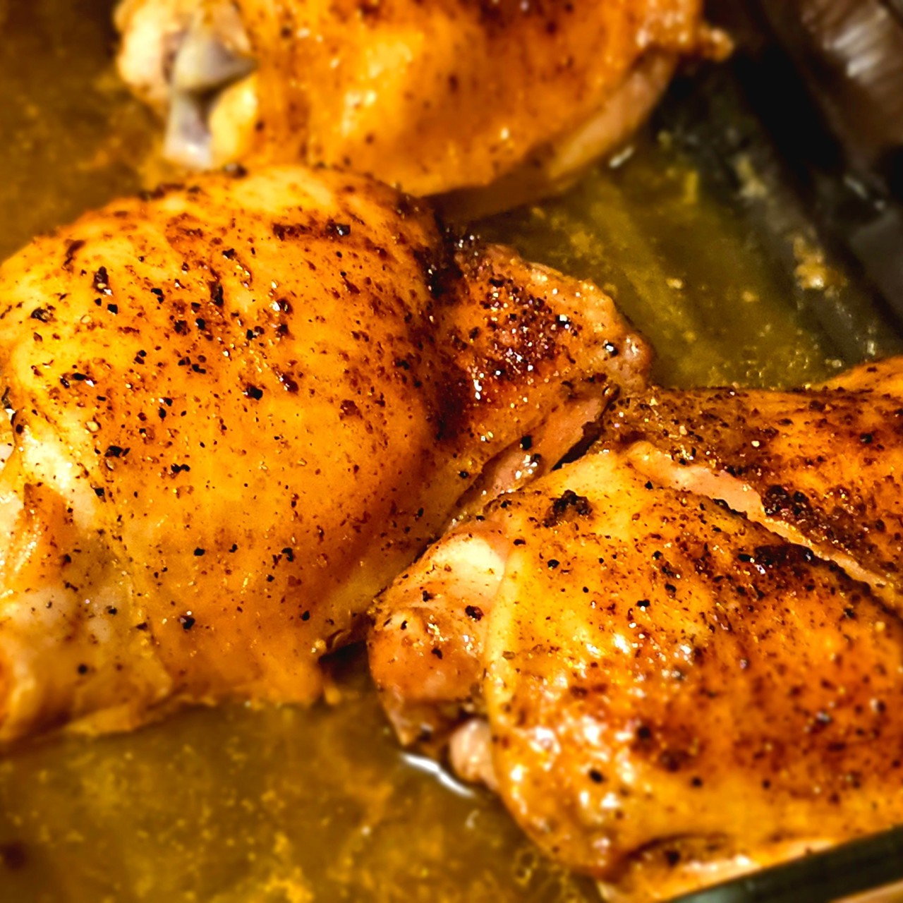 Куриные бедра в духовке в фольге