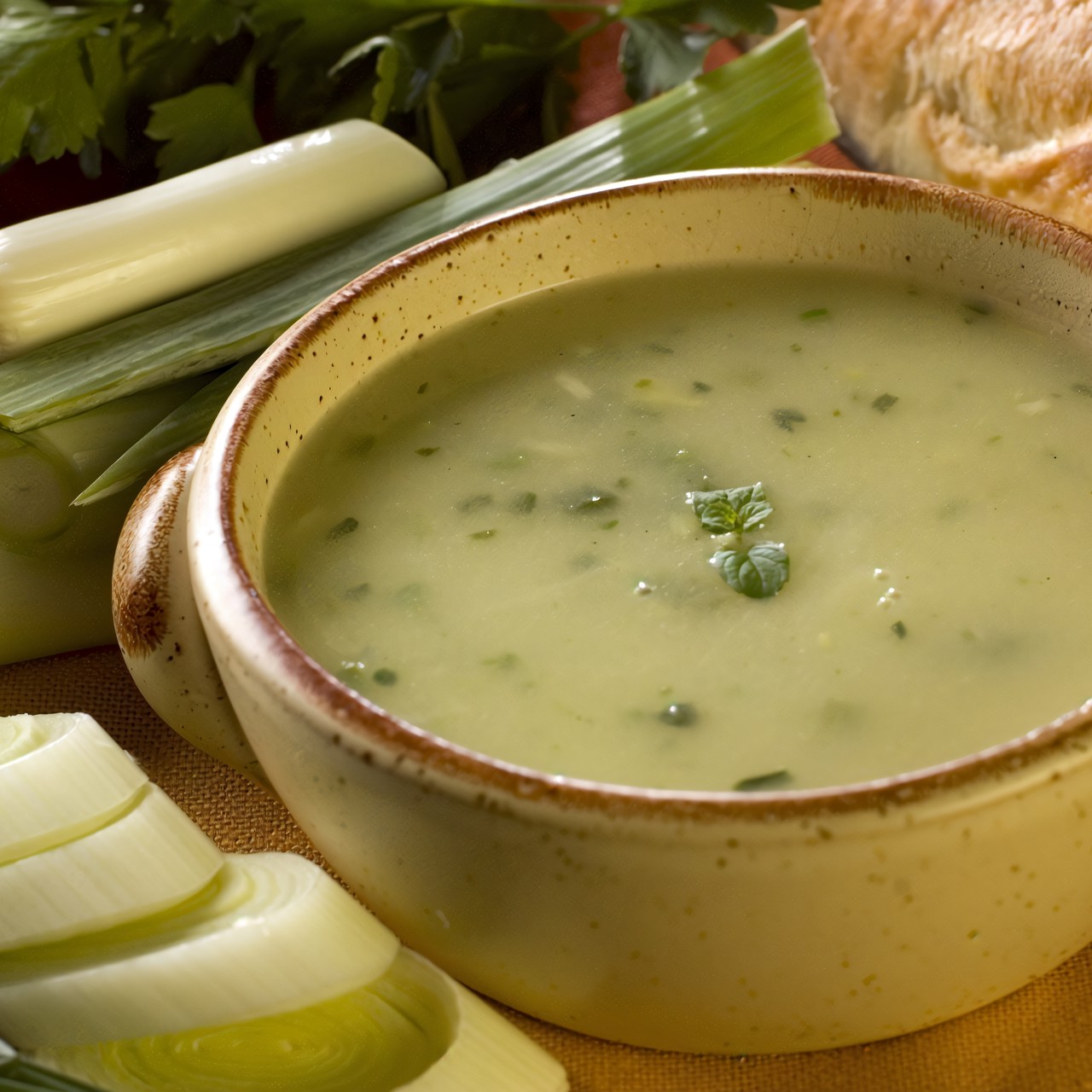 Луковый суп с моллюсками