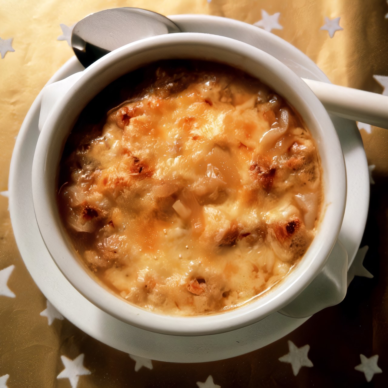 Луковый суп (Soupe а l'oignon)