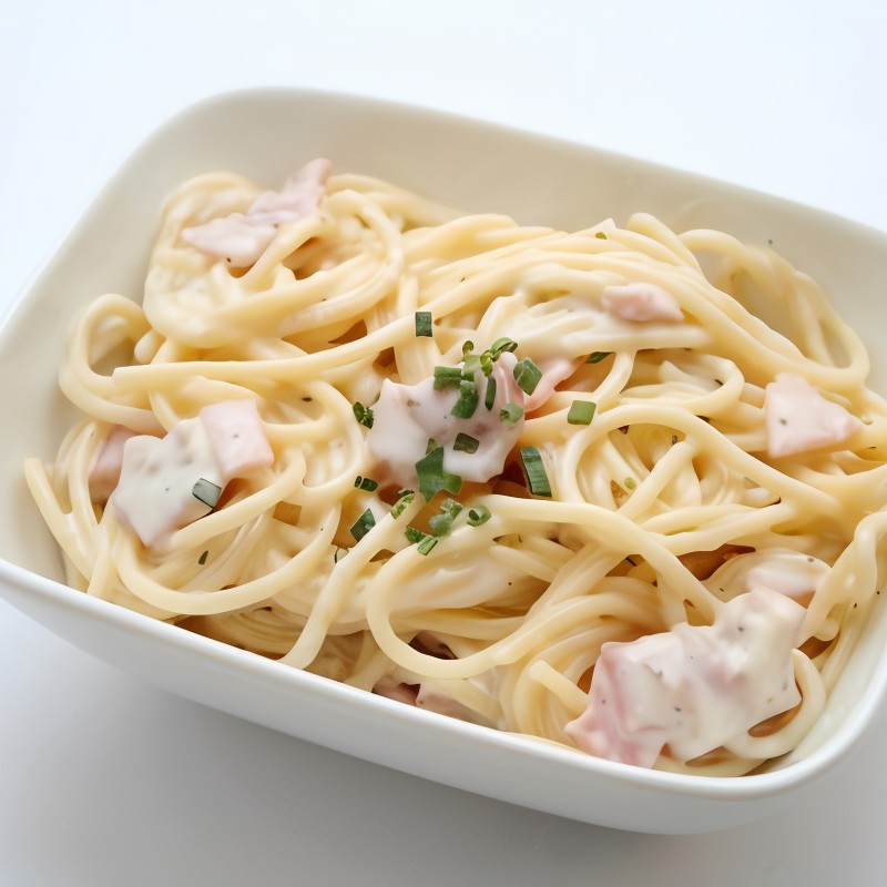 Макароны с соусом из ветчины и творога