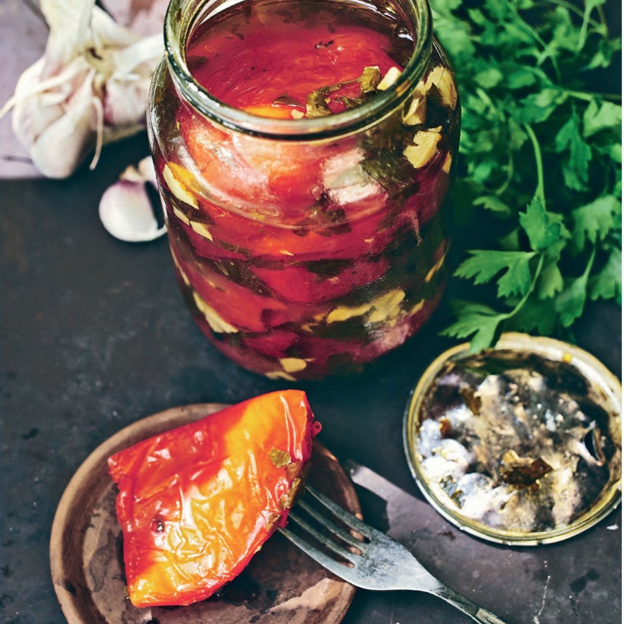 Маринованный красный перец
