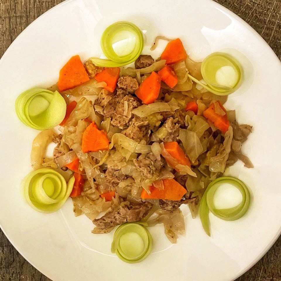 Овощное рагу с филе бедра индейки