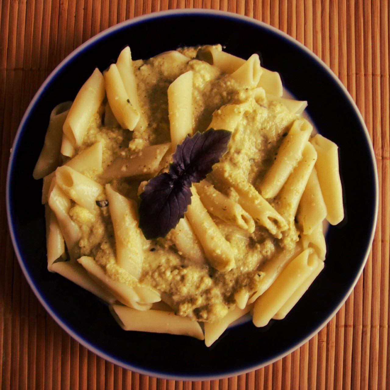 Пенне с нежным соусом из брокколи