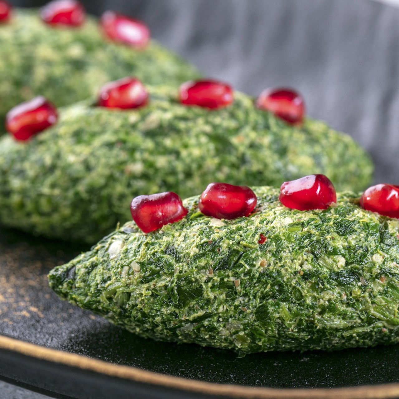Пхали из шпината с грецкими орехами