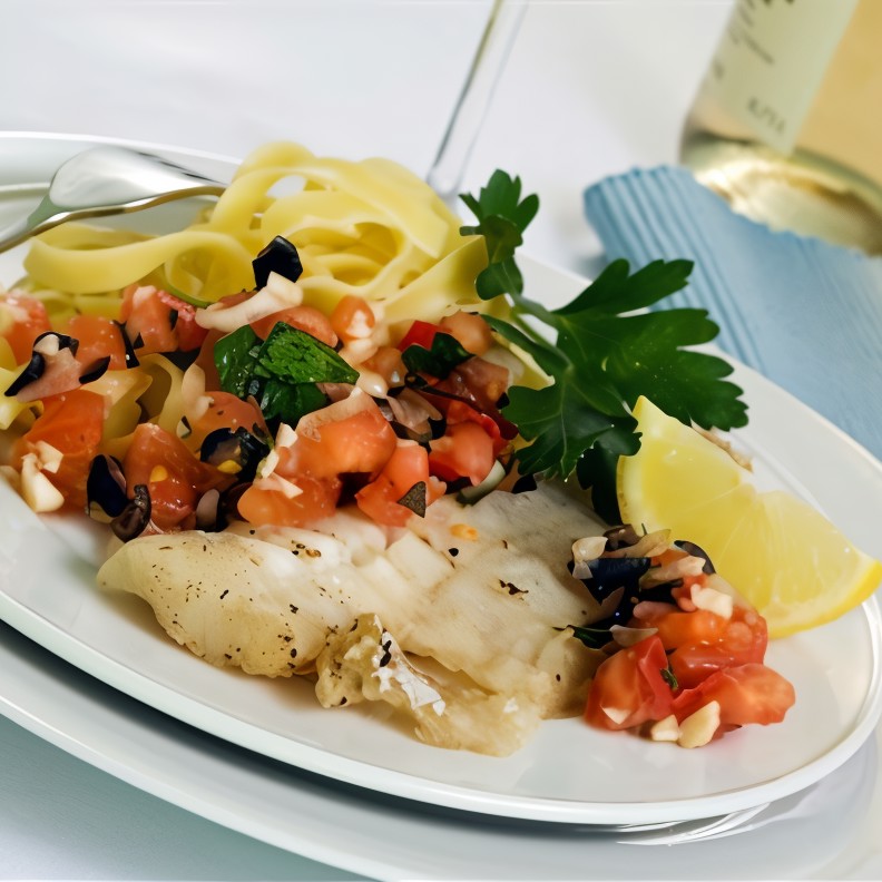 Рыбное филе, тушенное с овощами