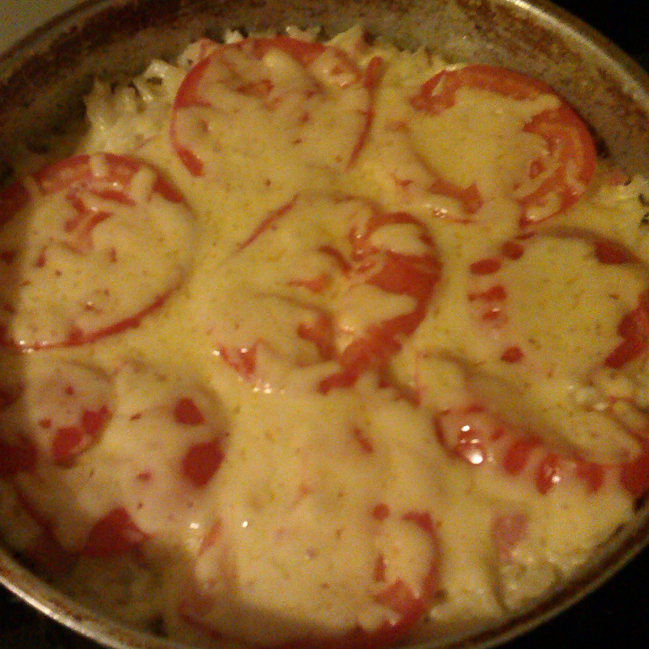 Рисовая запеканка с колбасой и сыром