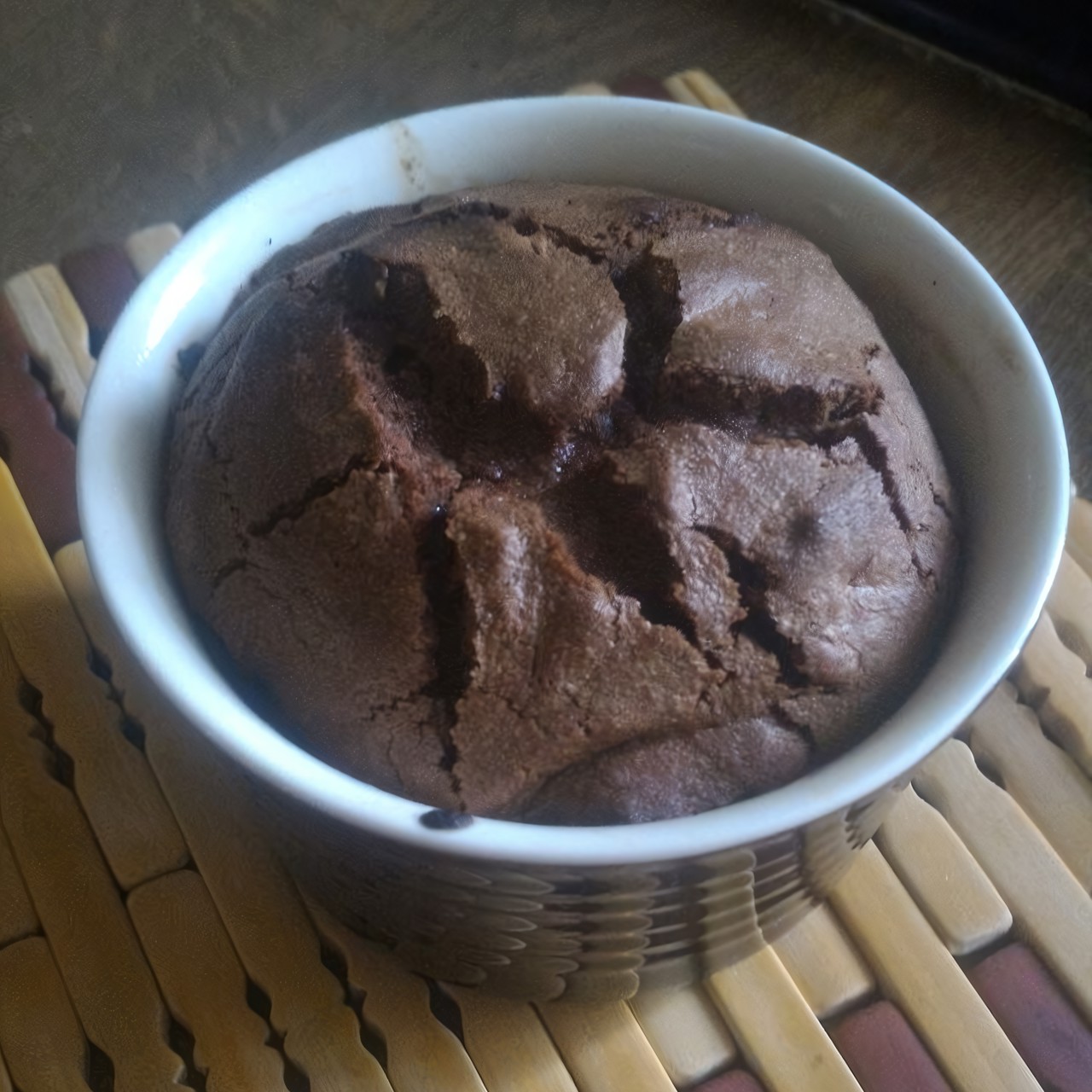 Шоколадный фондан с корицей и коньяком