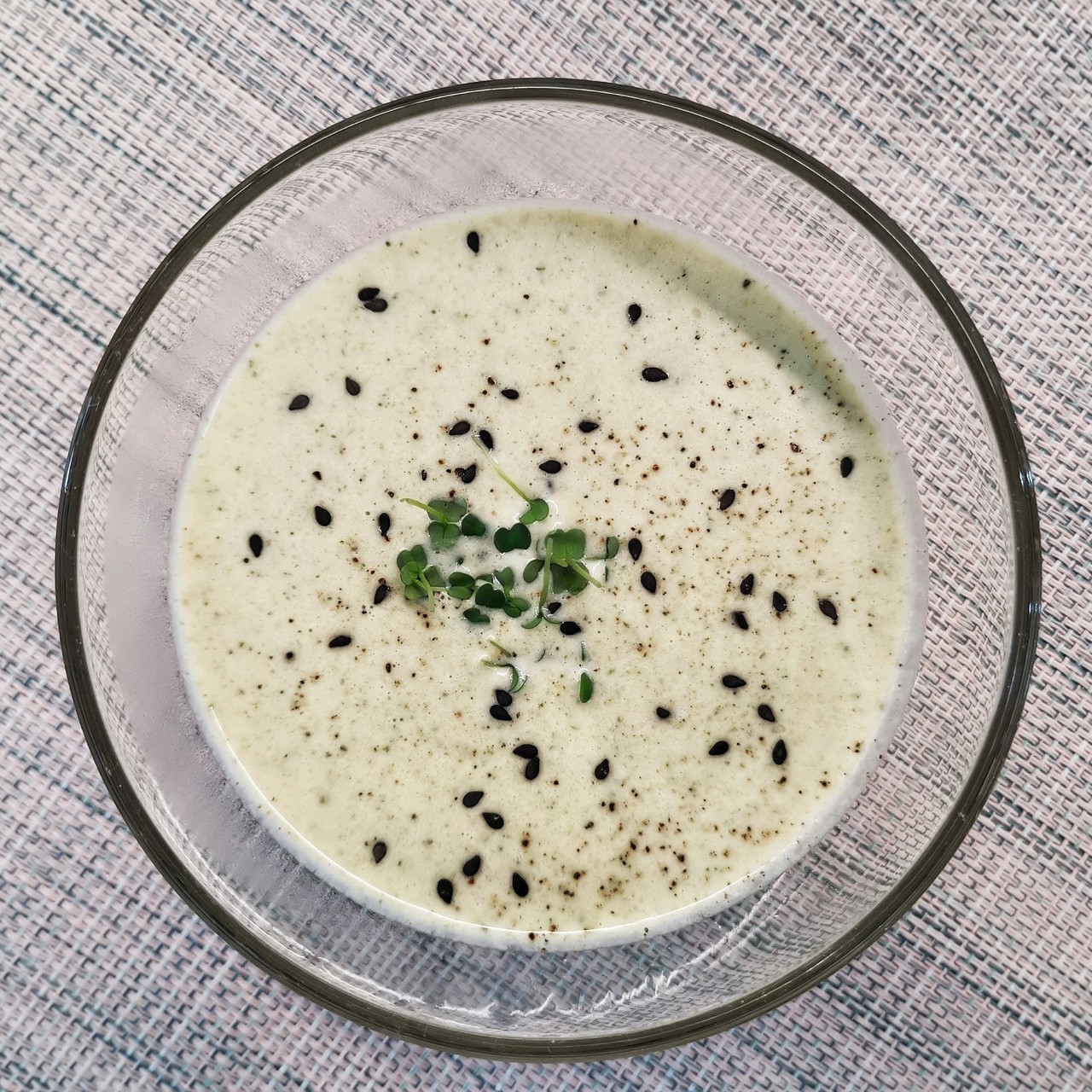Сливочный суп из брокколи с сыром