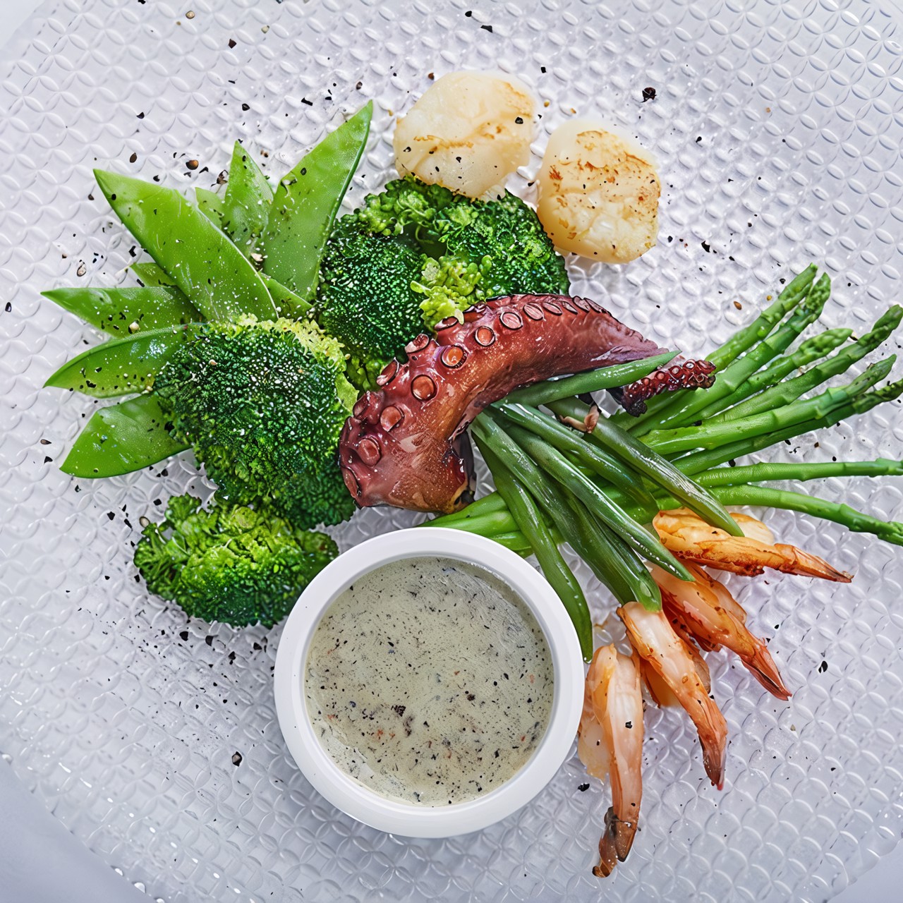 Теплый салат из морепродуктов с зелеными овощами от Жереми Урюти