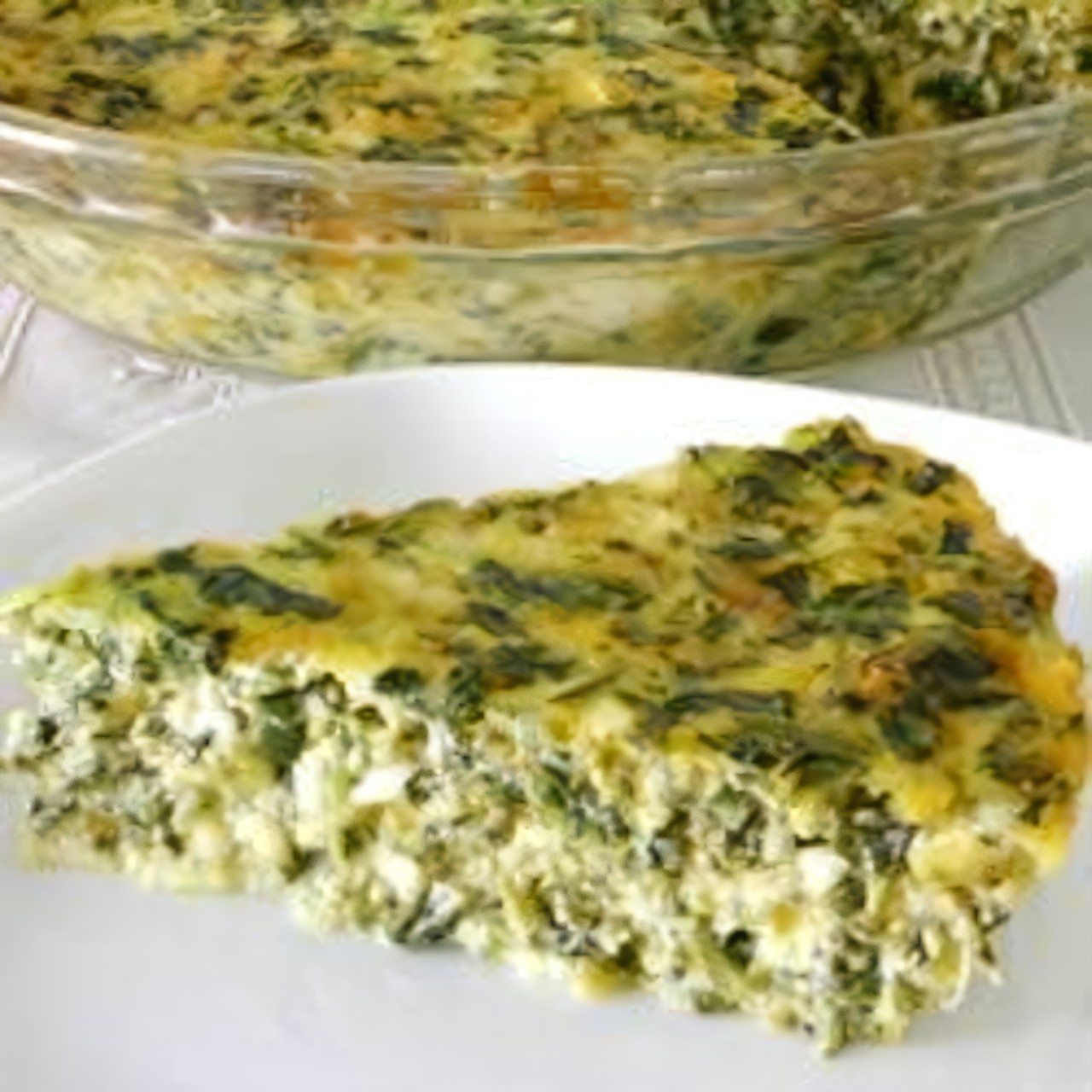 Творожная запеканка с сыром и зеленью