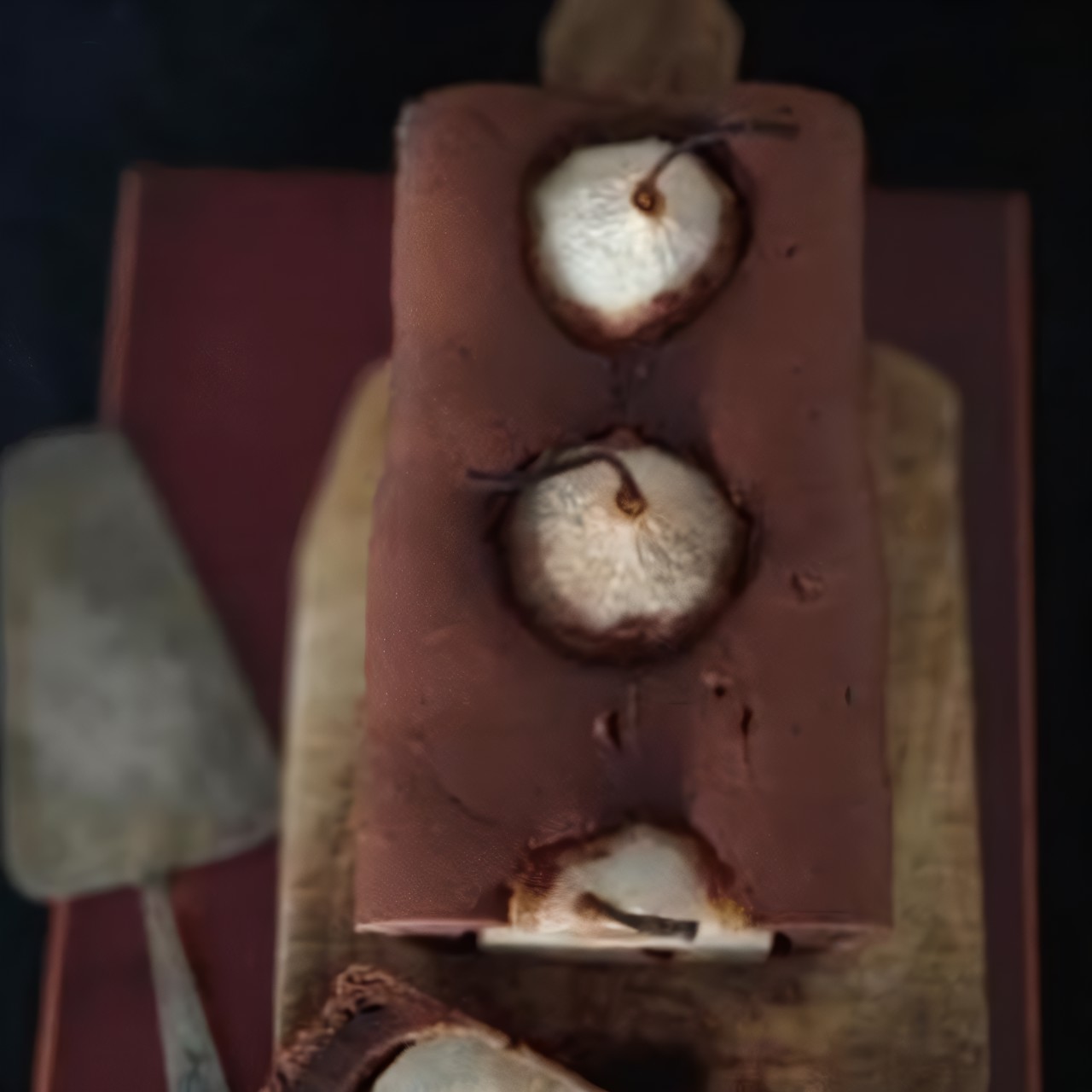 Творожный шоколадный кекс с грушей