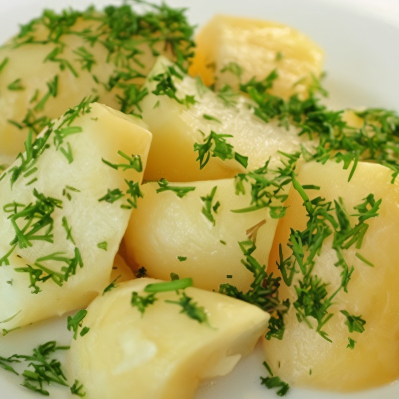 Вареный картофель с чесноком и тимьяном