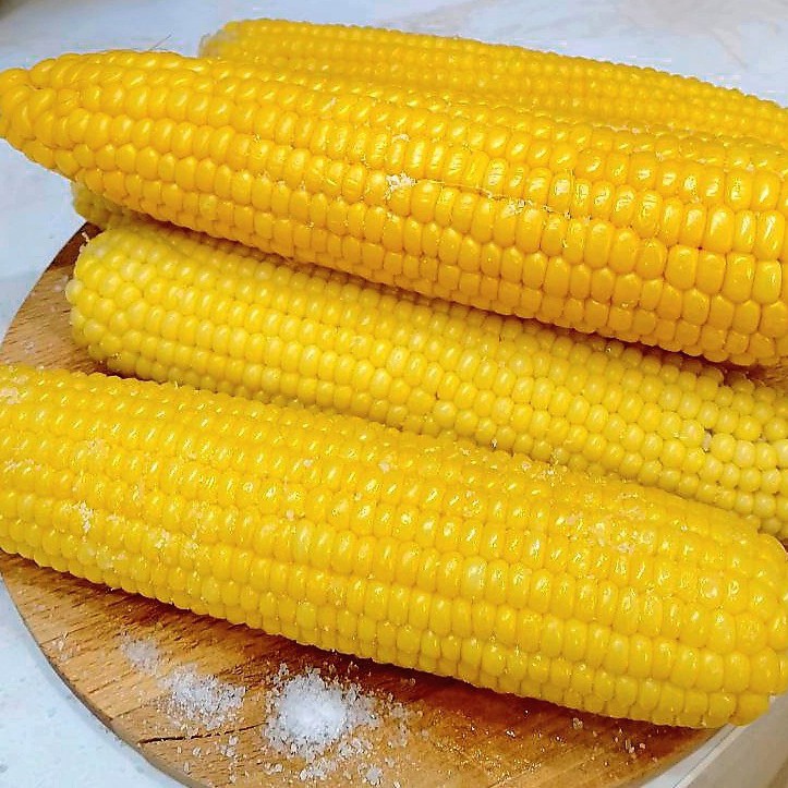 Варёная кукуруза