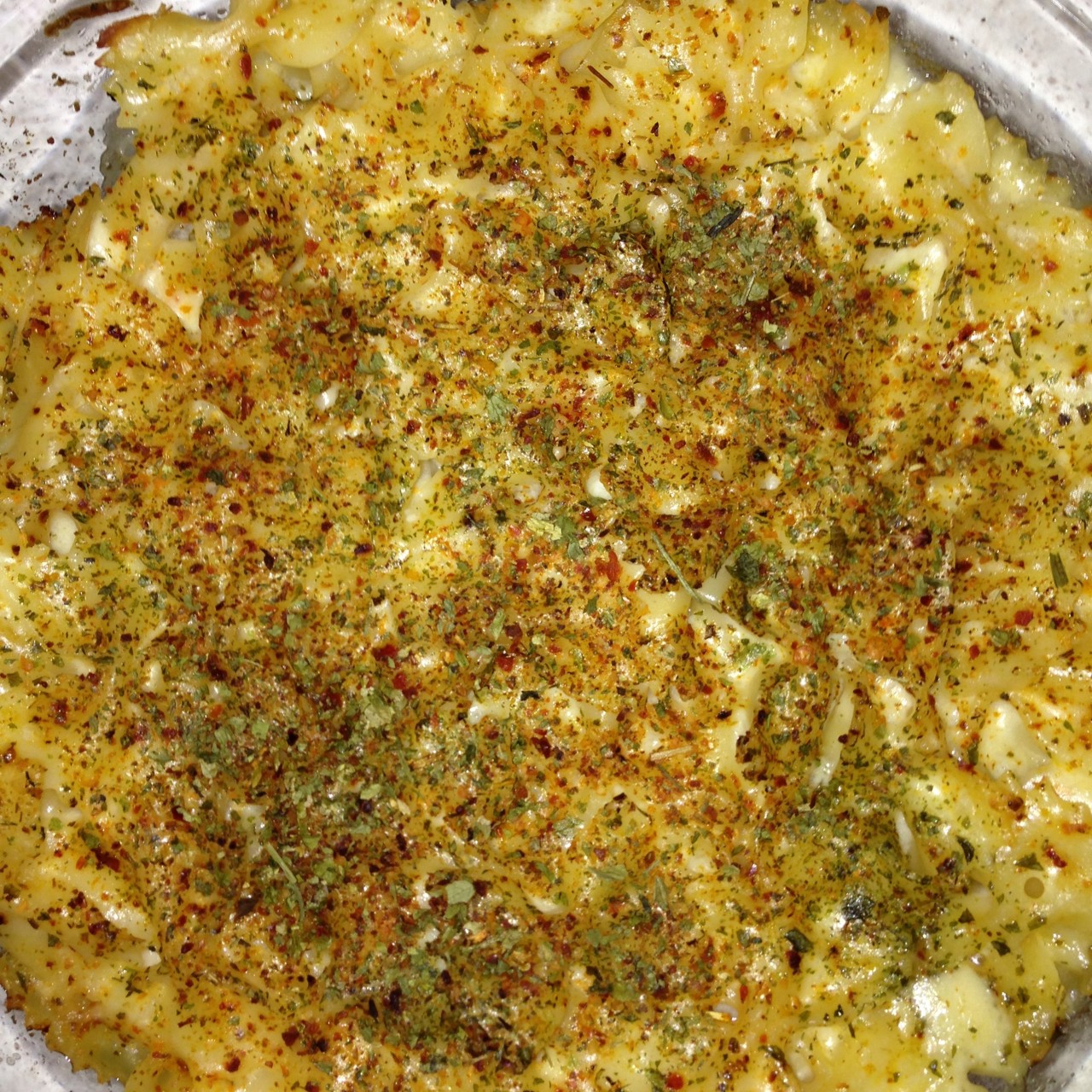 Вегетарианские макароны с сырным соусом