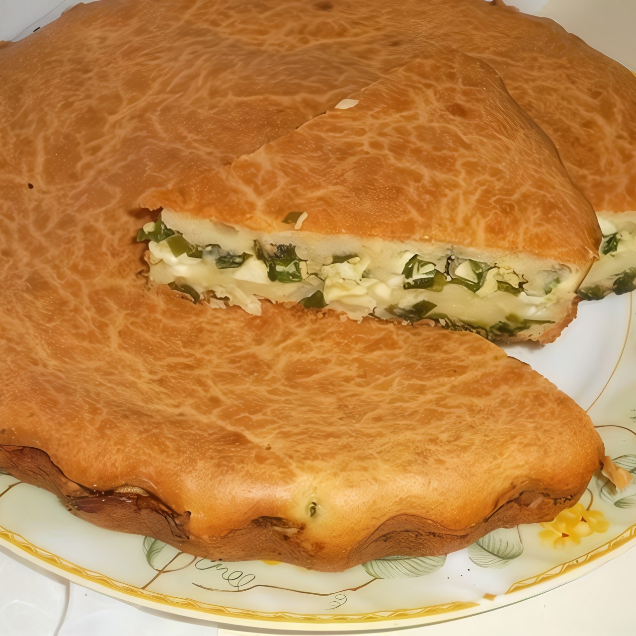 Заливной пирог с луком и яйцом