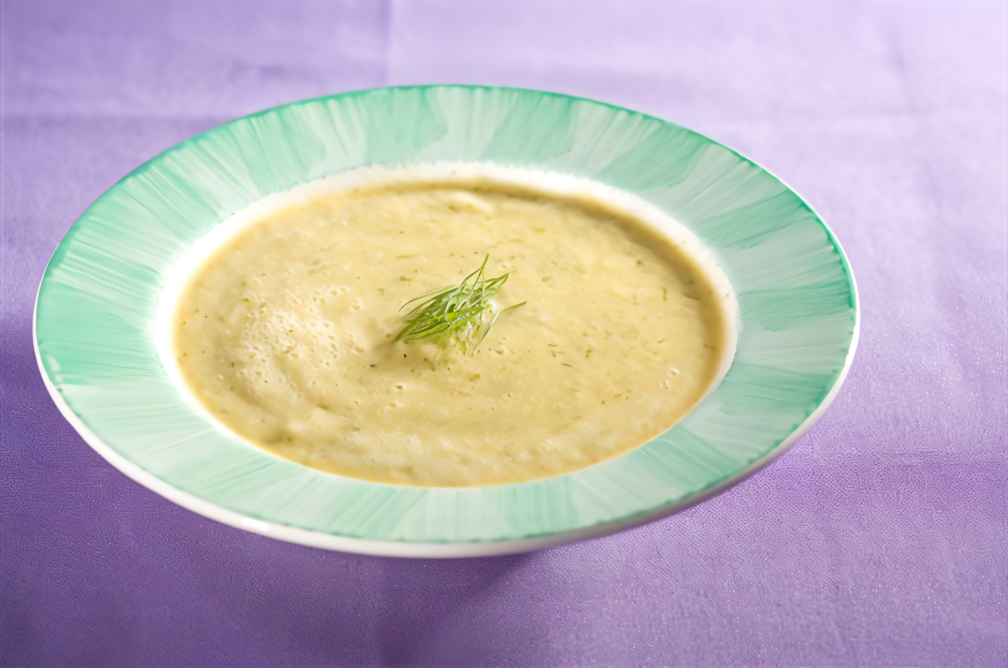 Быстрый зеленый суп-пюре с кабачками