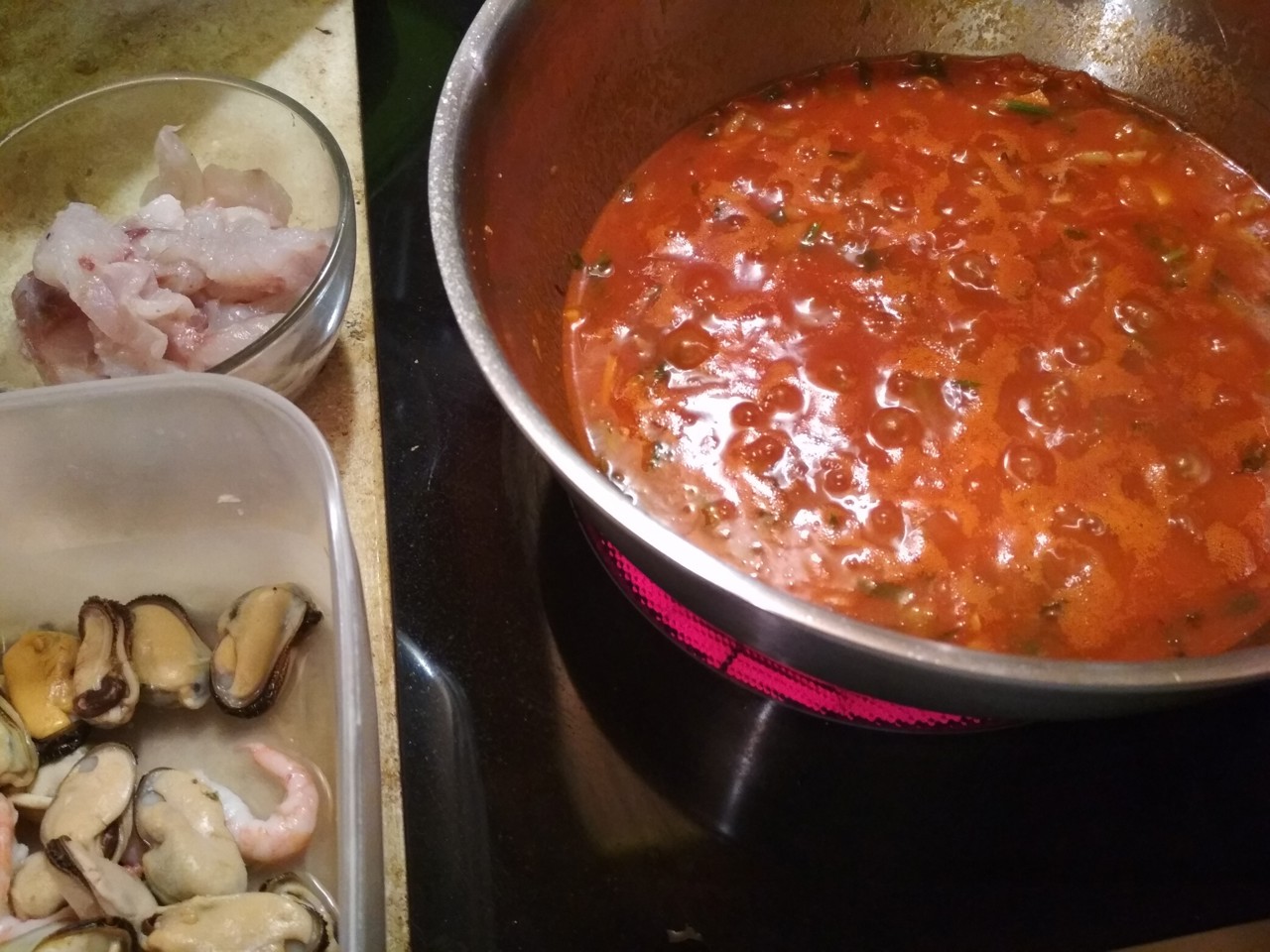Буйабес с морепродуктами и сибасом