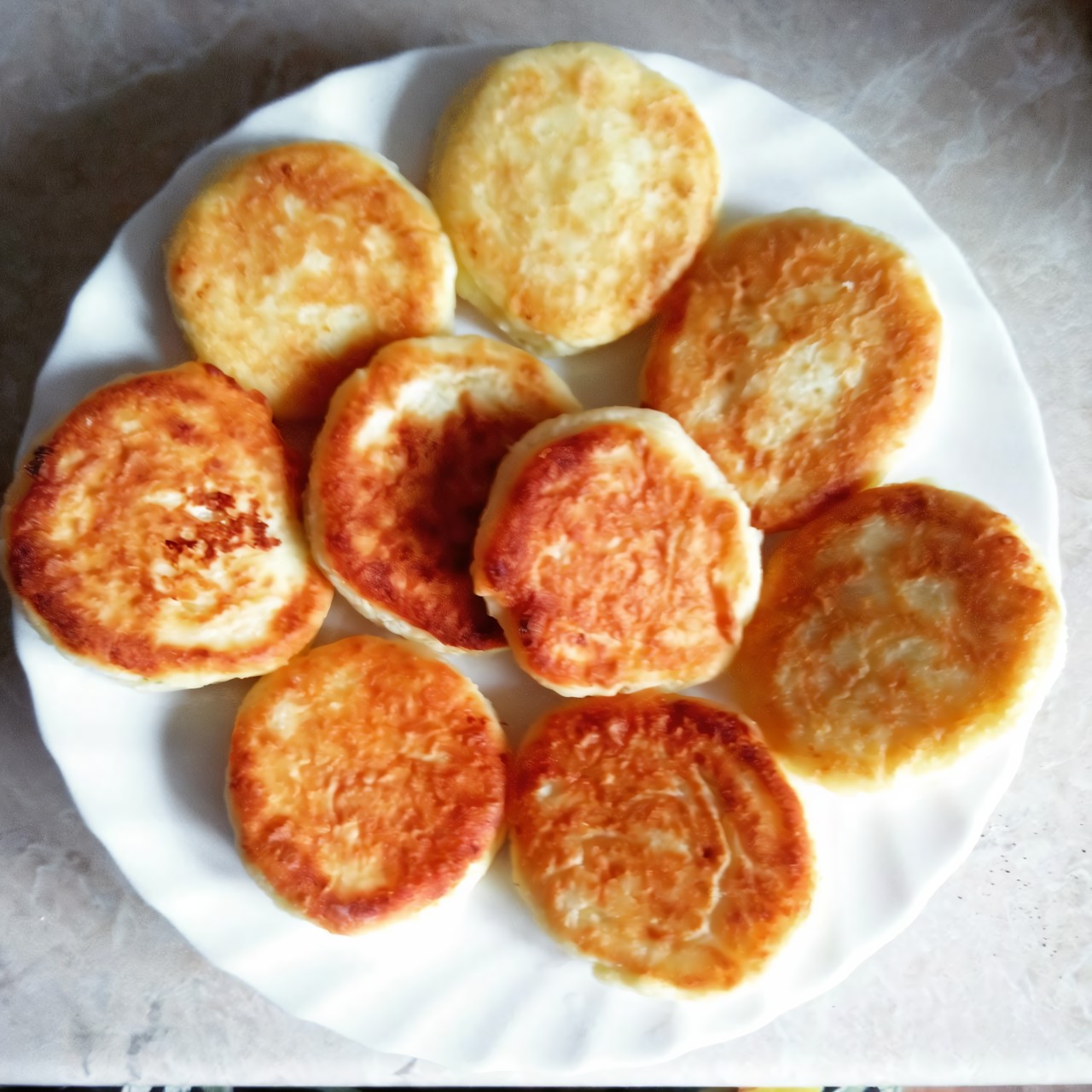 Домашние сырники с манкой