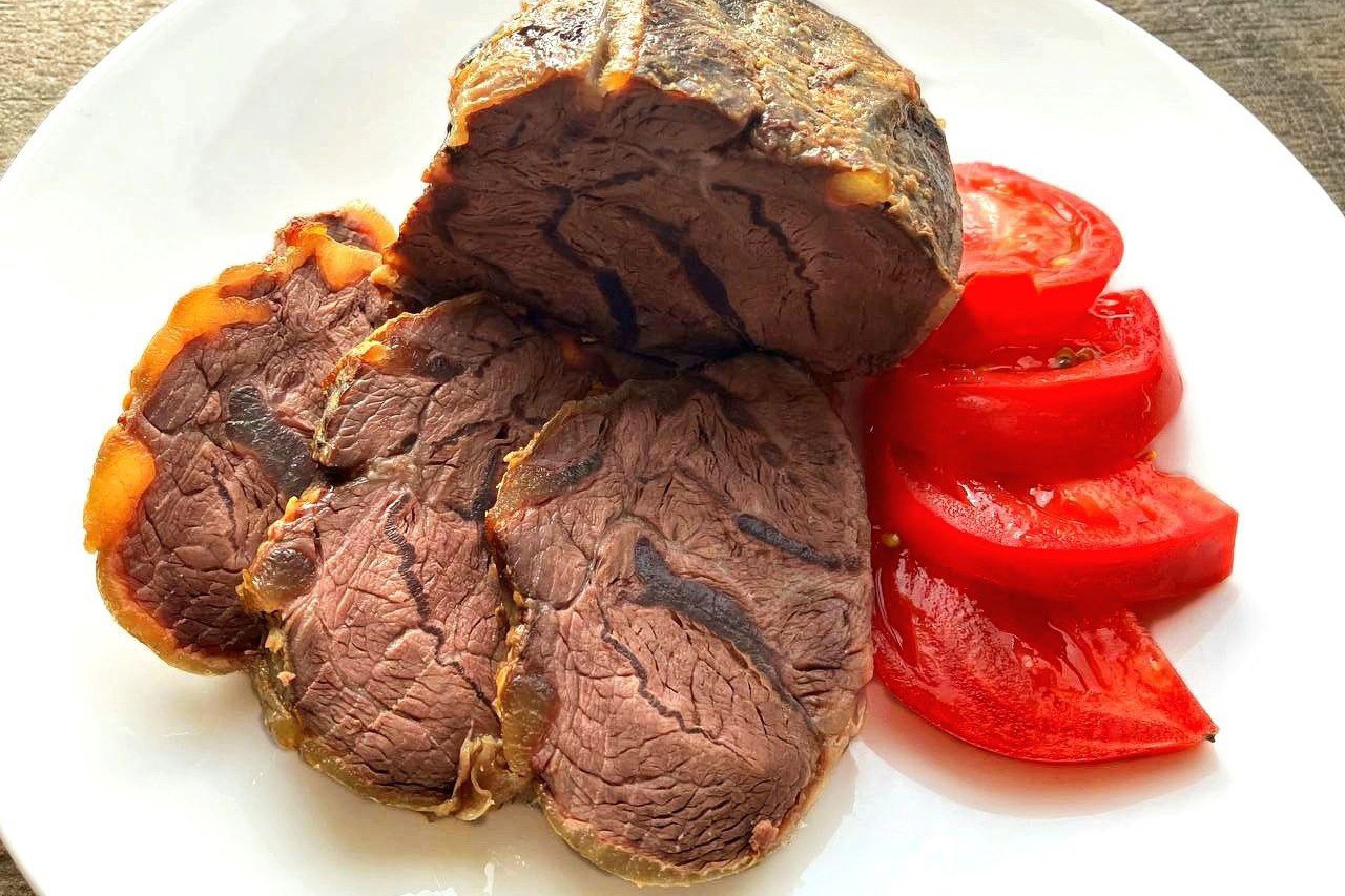 Говяжья рулька с цедрой апельсина