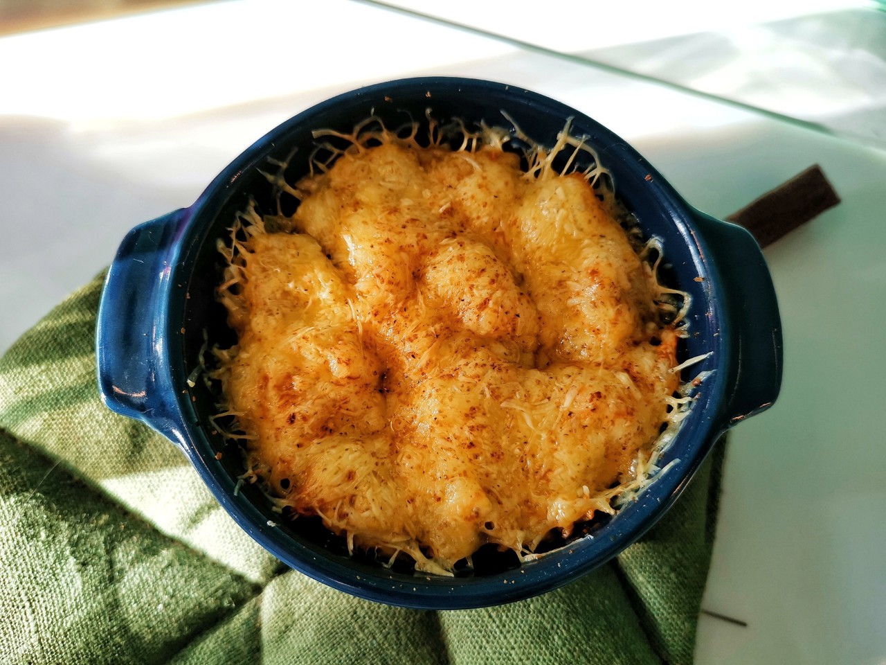 Грибной жюльен с творожным сыром и пармезаном