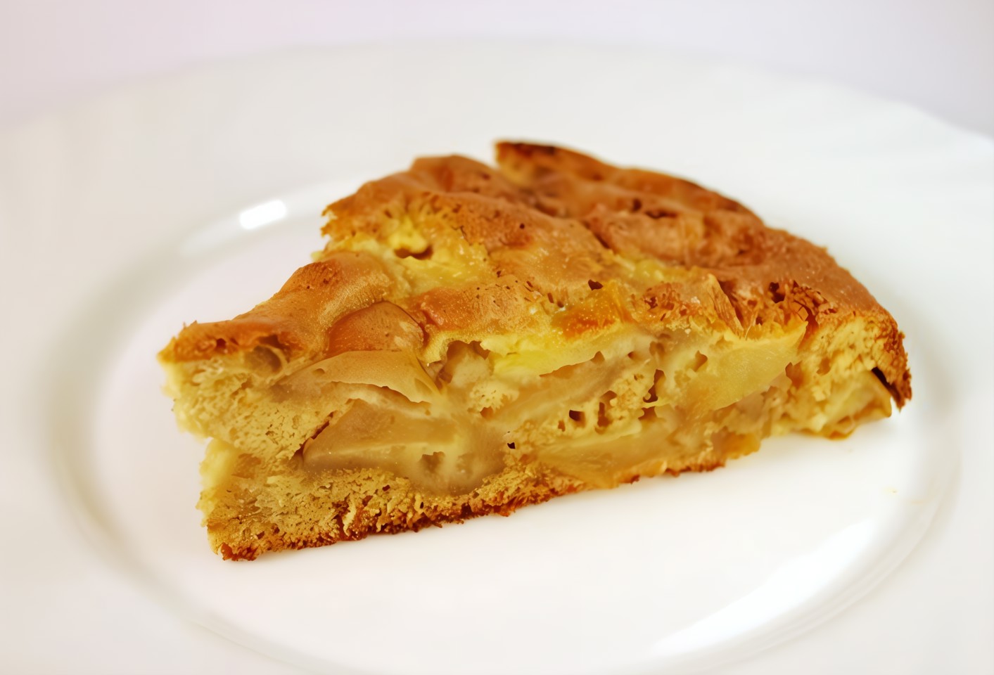 Яблочный пирог с медом и корицей