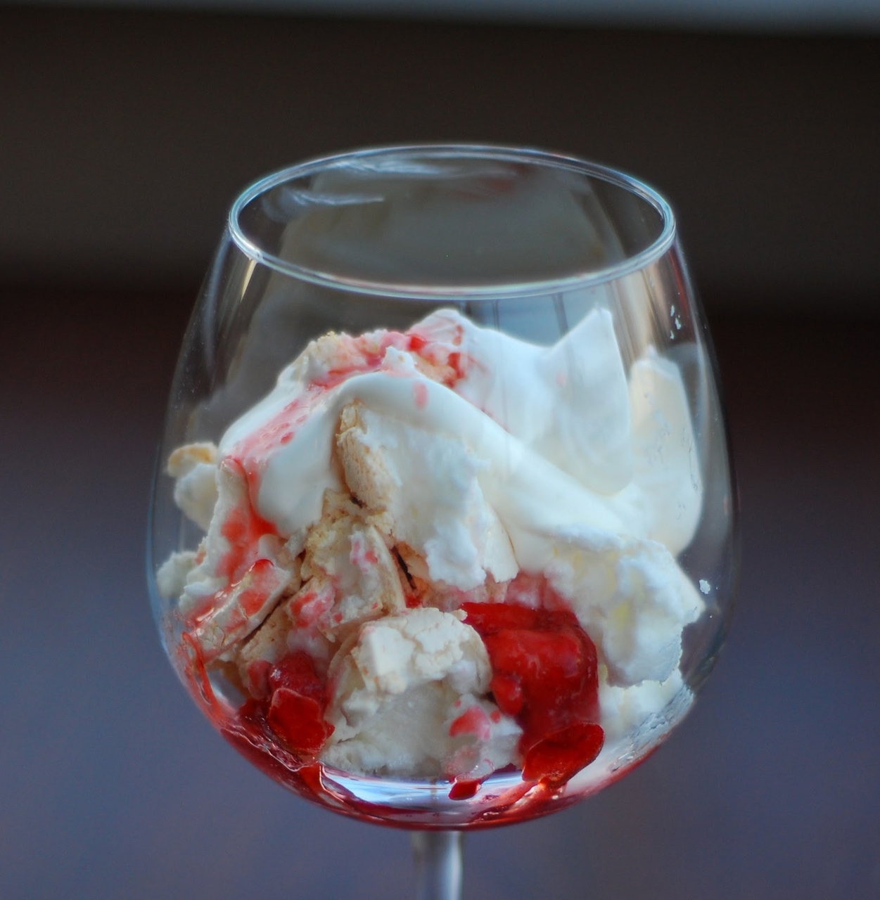 Классический итон месс (Eton mess)