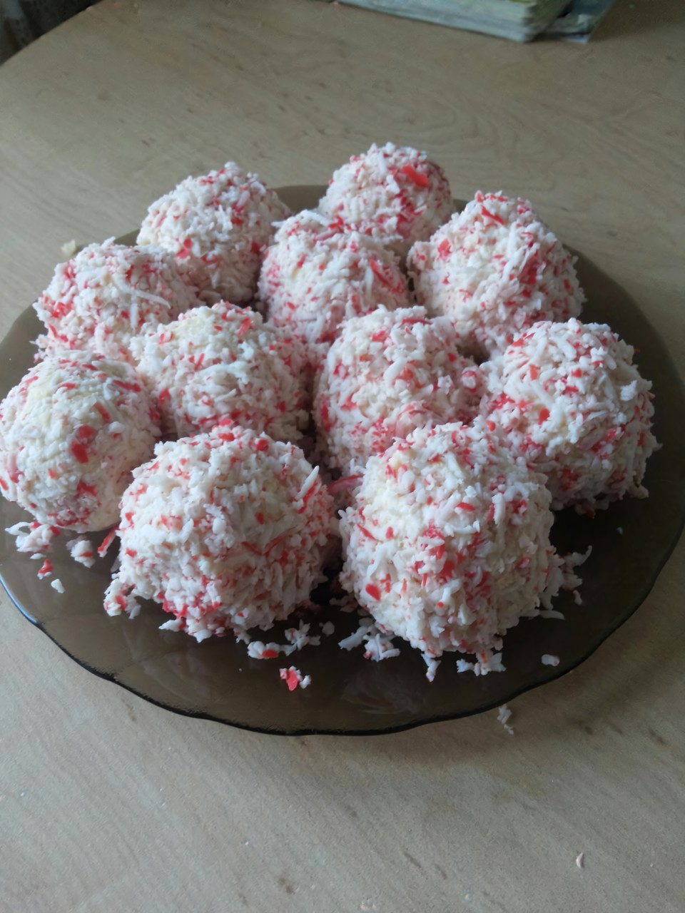 Крабово-сырный салат шариками