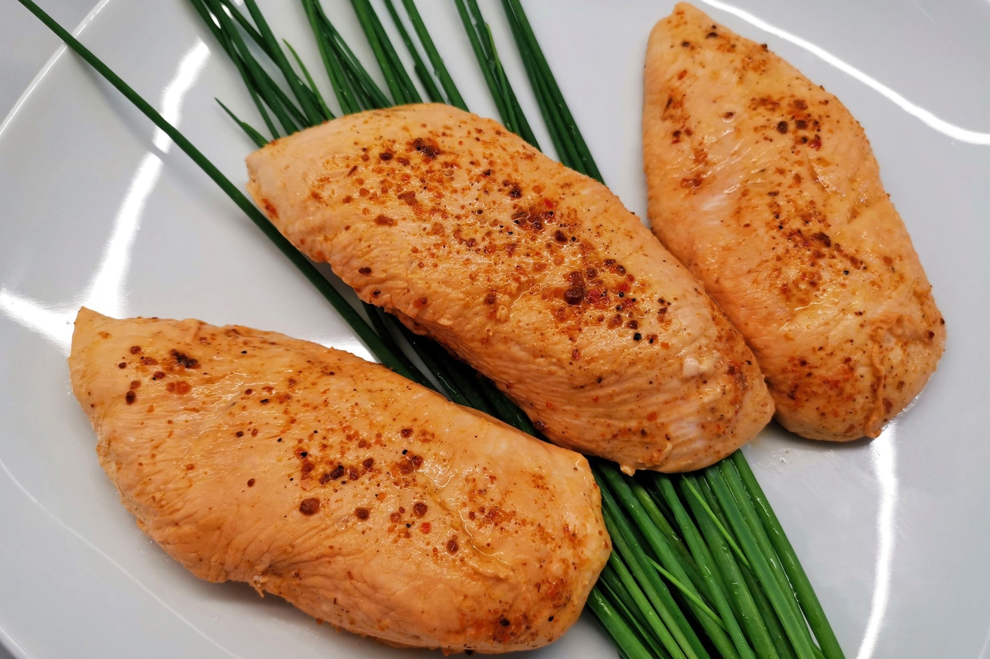 Курица, пошированная в роме
