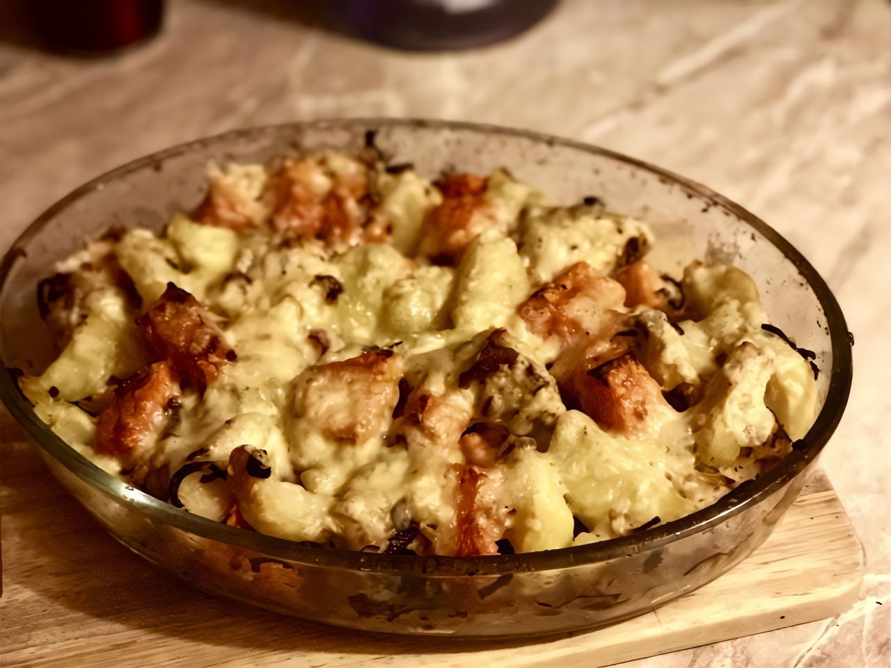 Курица, запеченная с тыквой и картофелем