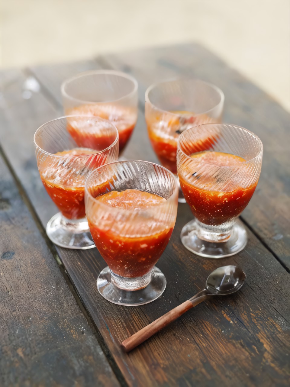 Куриный суп с томатами и кукурузными чипсами