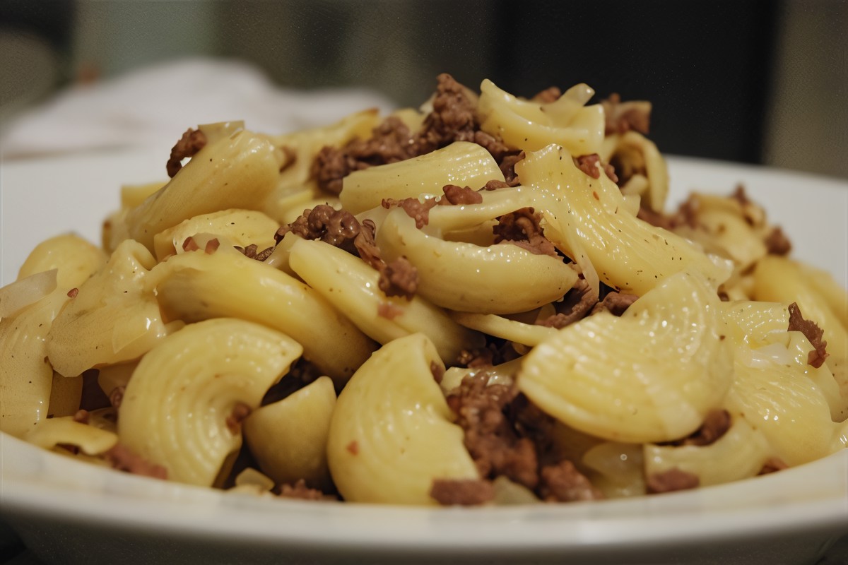 Макароны по-флотски со сметаной