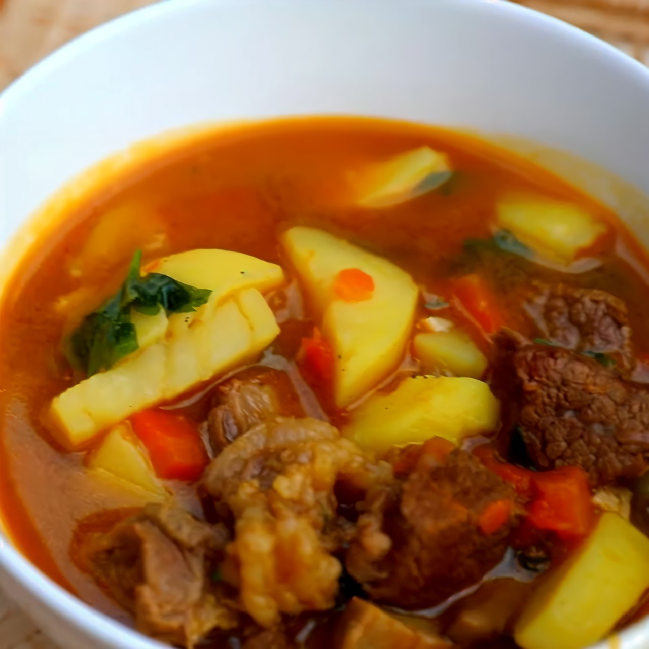 Мясной суп с тыквой на костре