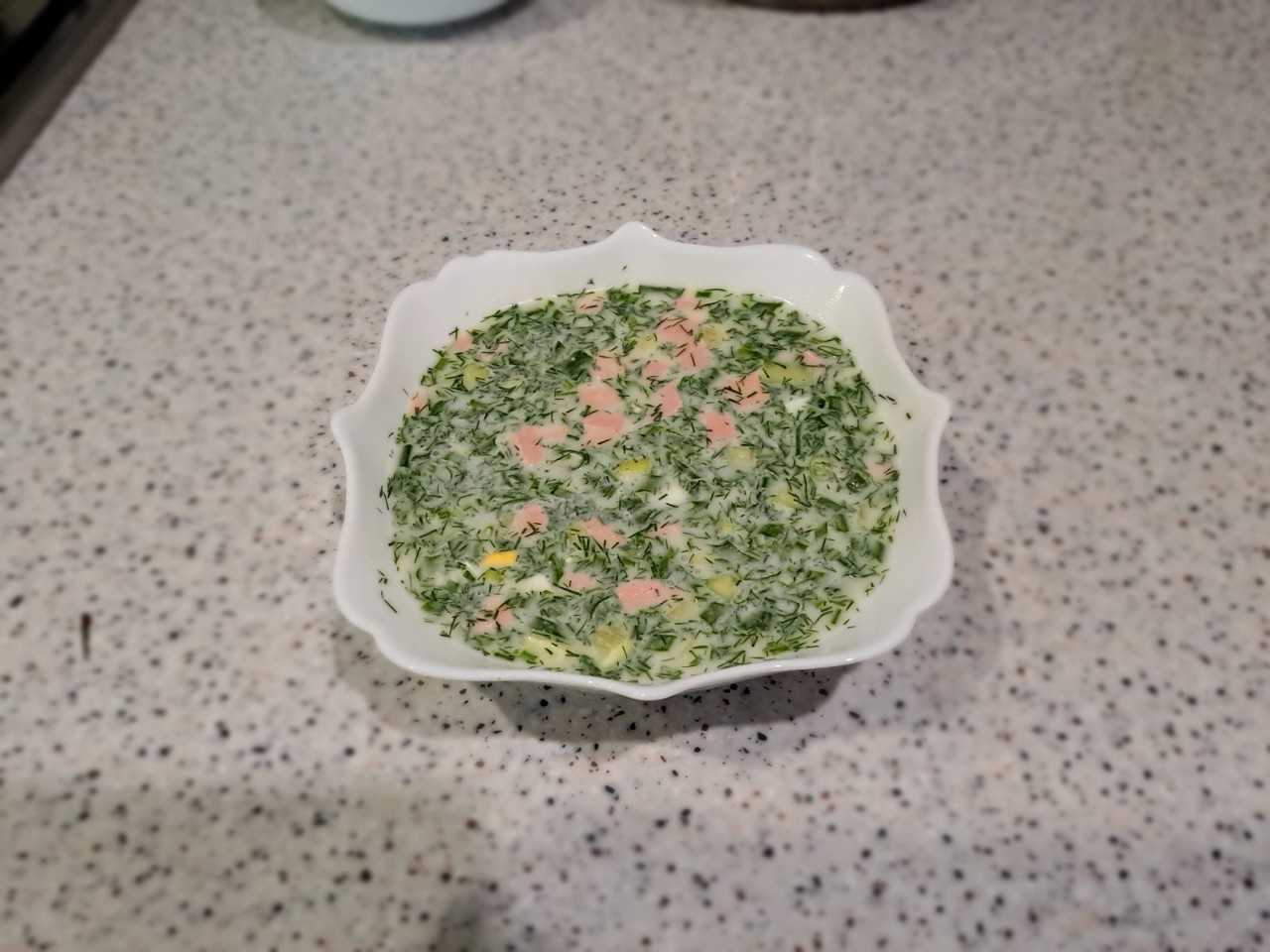 Окрошка с колбасой на картофельном бульоне