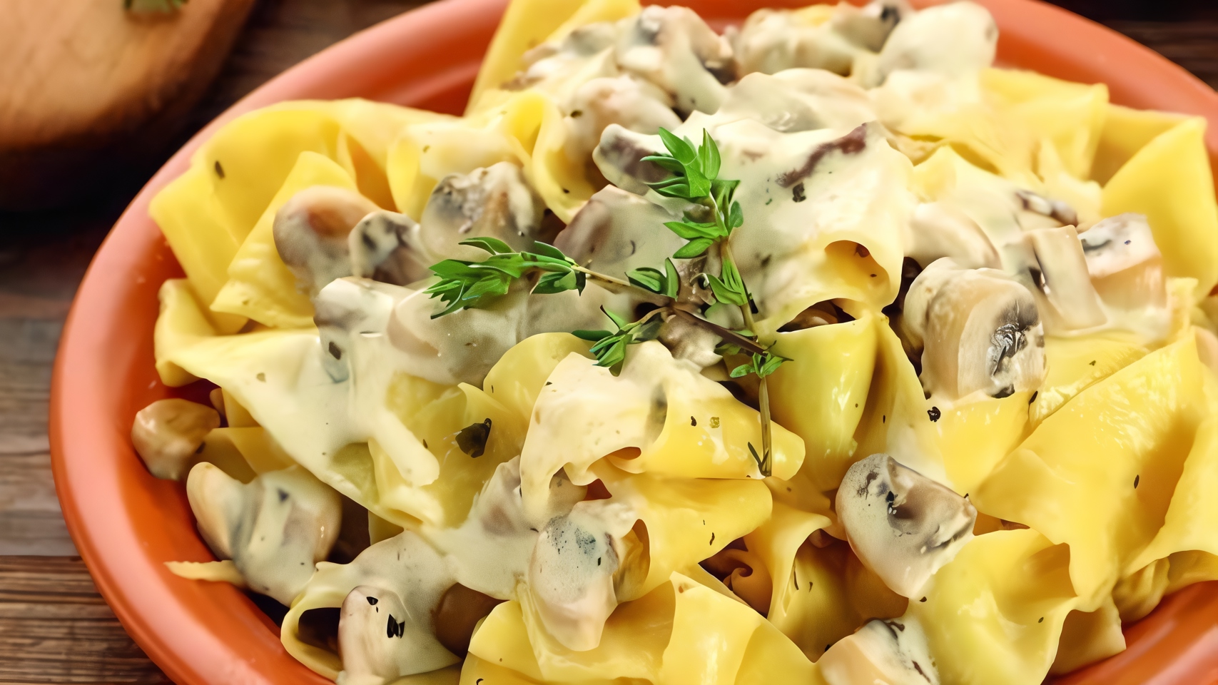 Паппарделле с белыми грибами и сыром