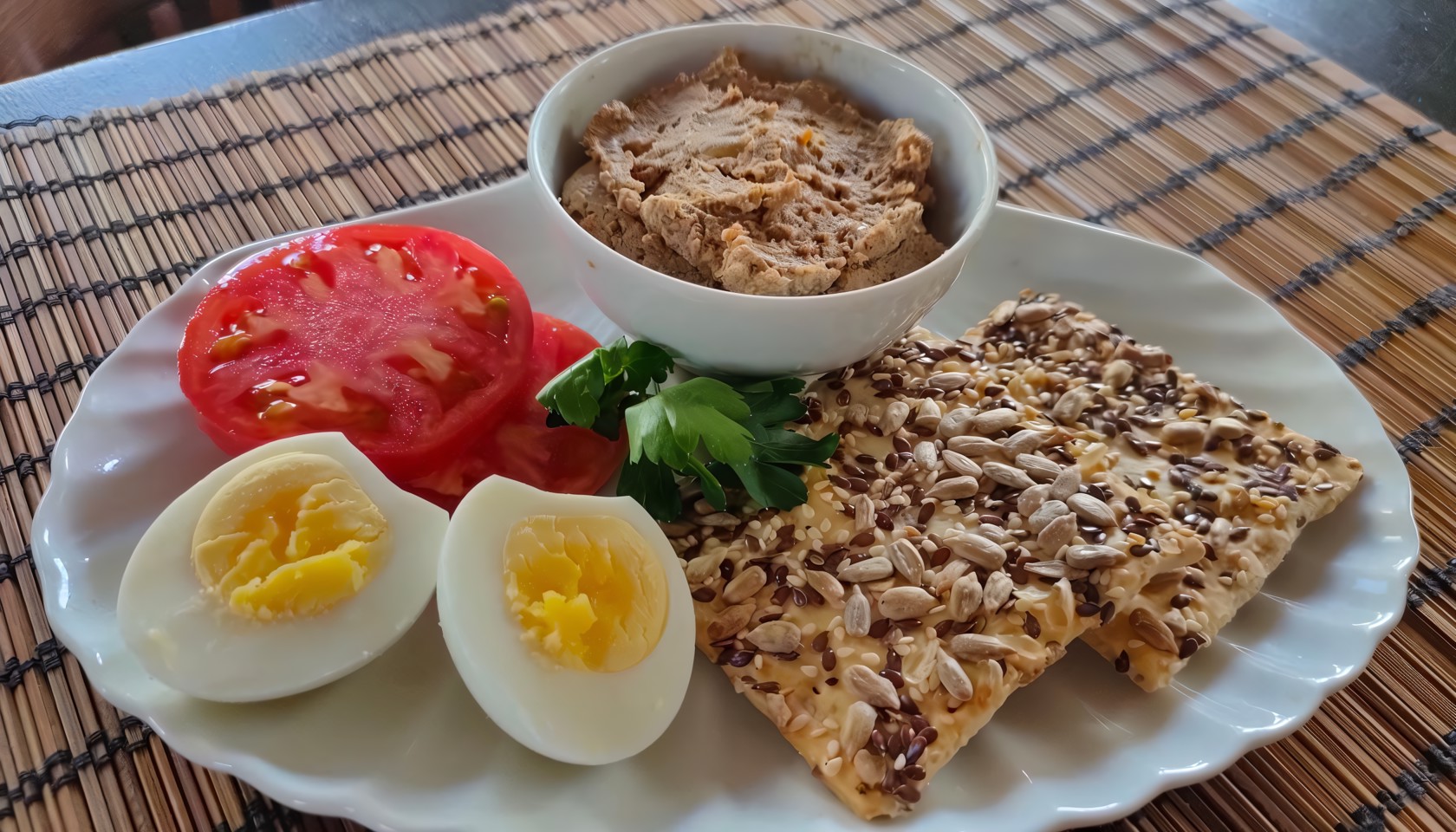 Паштет из куриной печени с овощами и яйцами