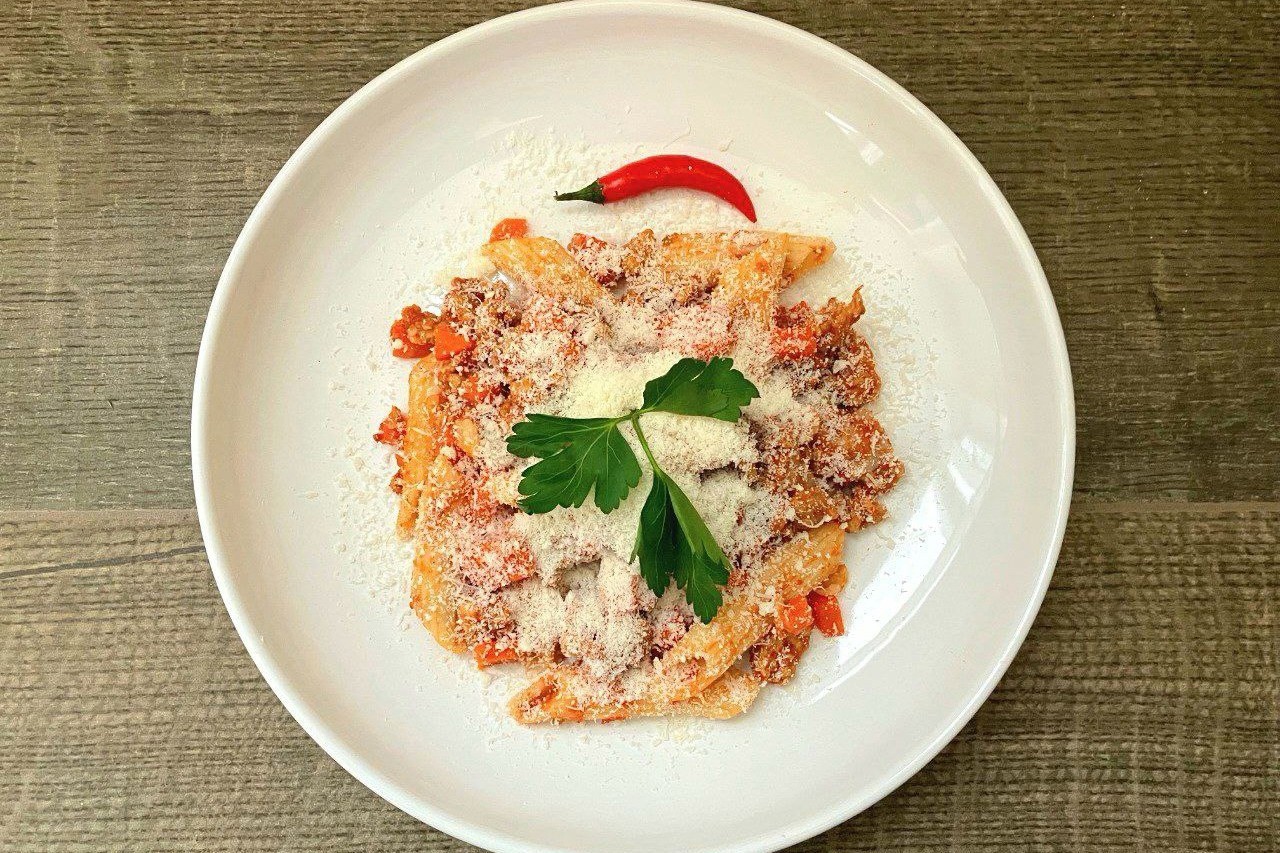 Паста с кроликом и соусом болоньезе