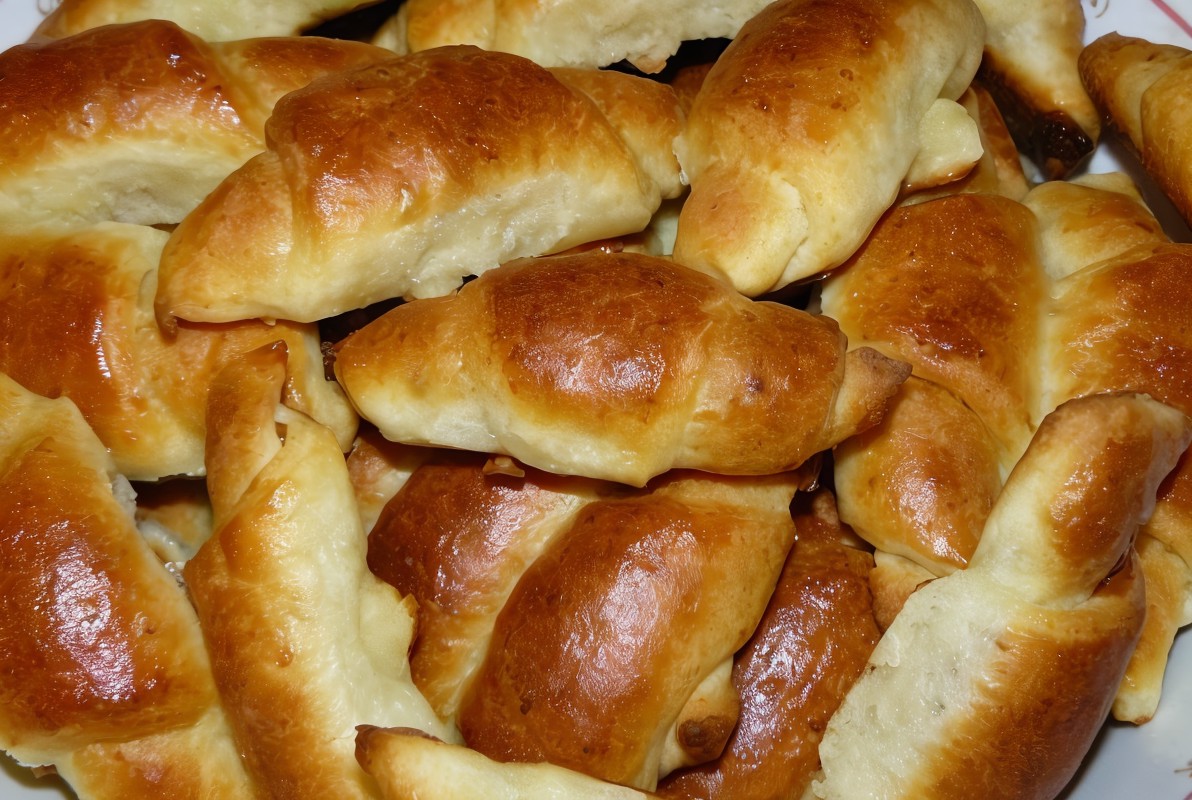 Нежные пирожки с капустой и яйцом