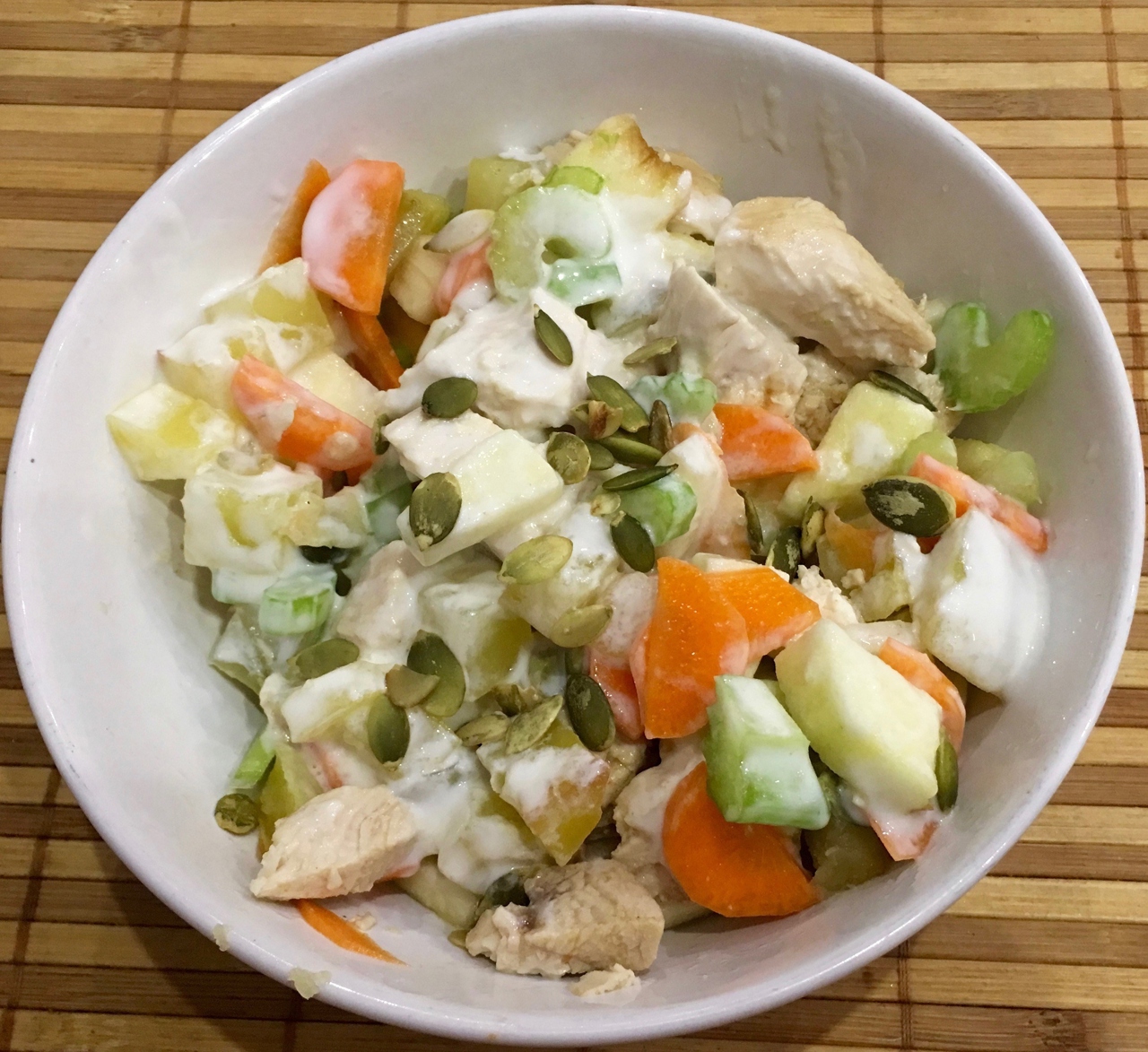 Полезный салат с курицей