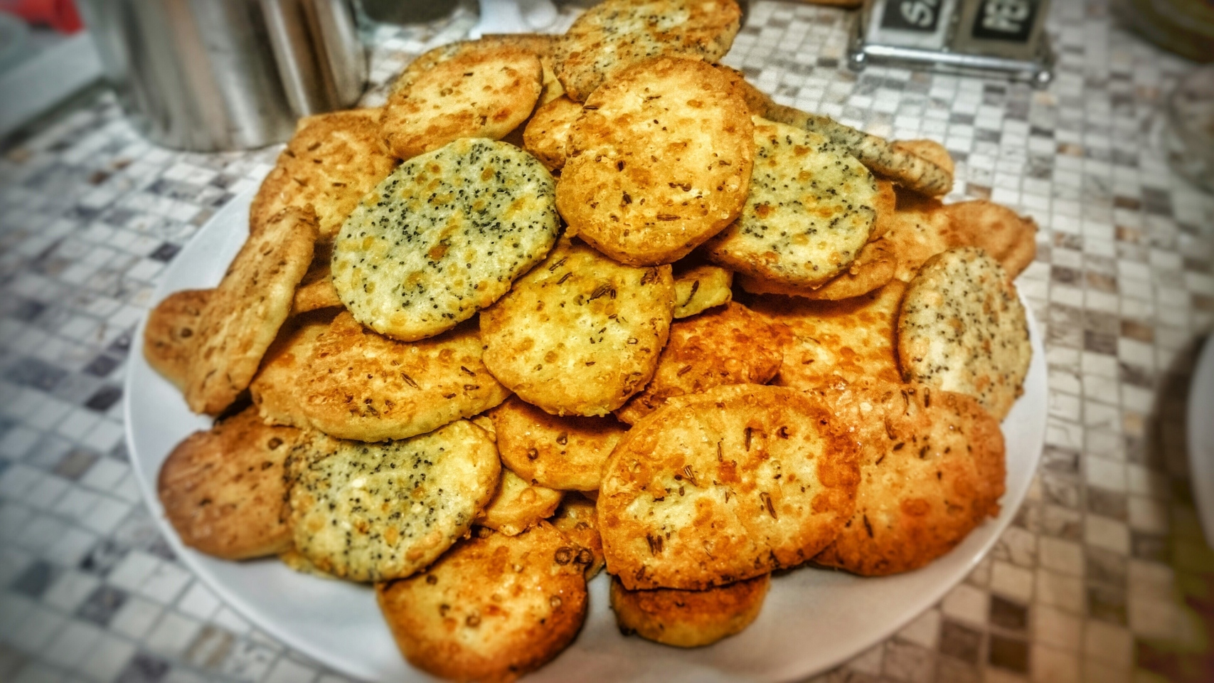 Пряные сырные печенья