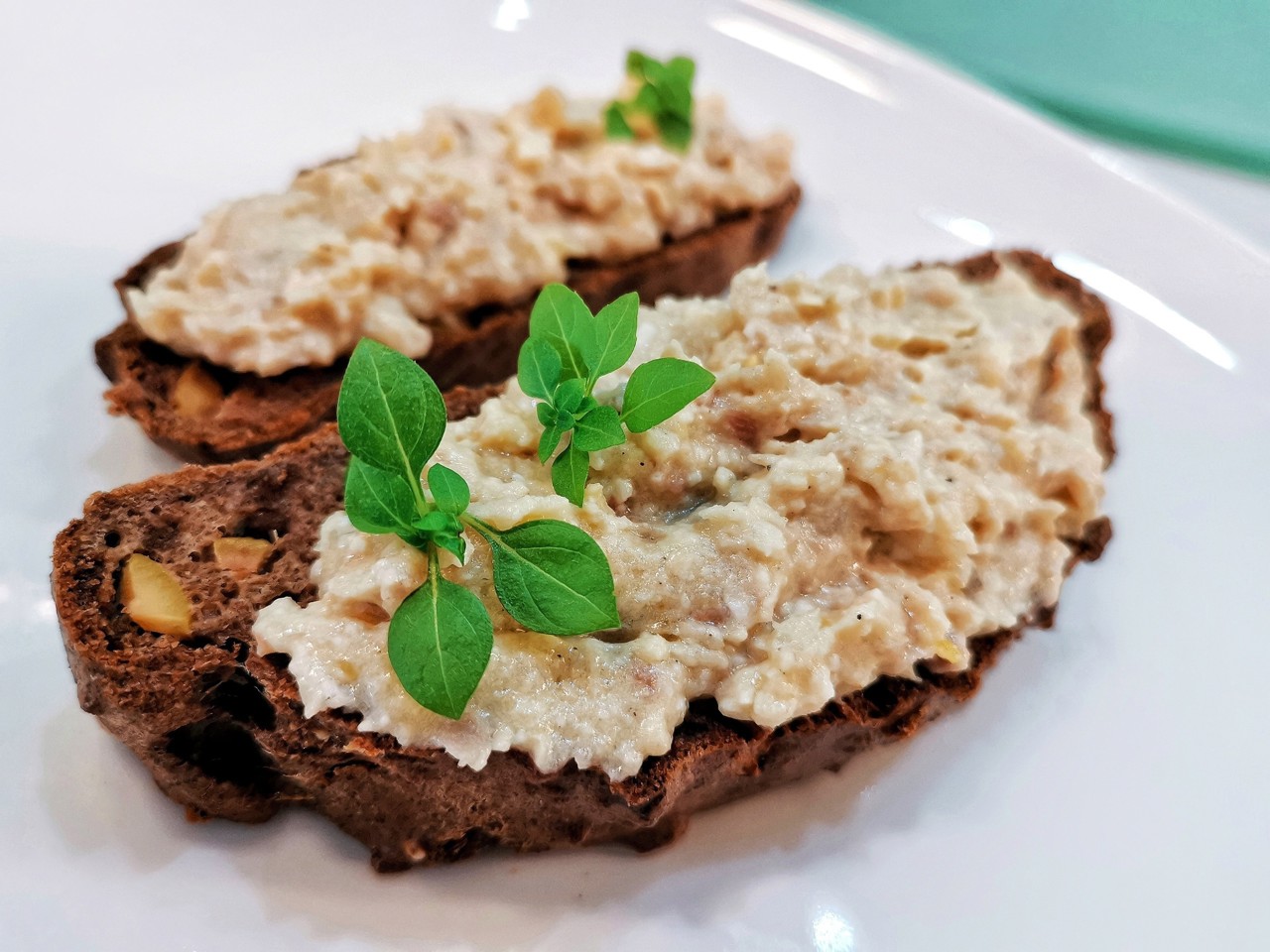 Риет из сельди с сыром и яйцом