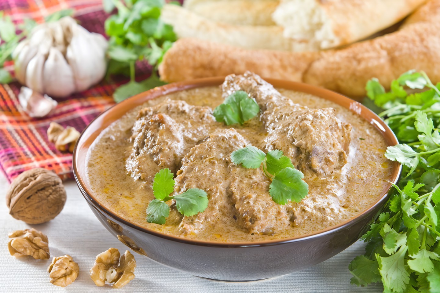 Сациви из курицы и орехов