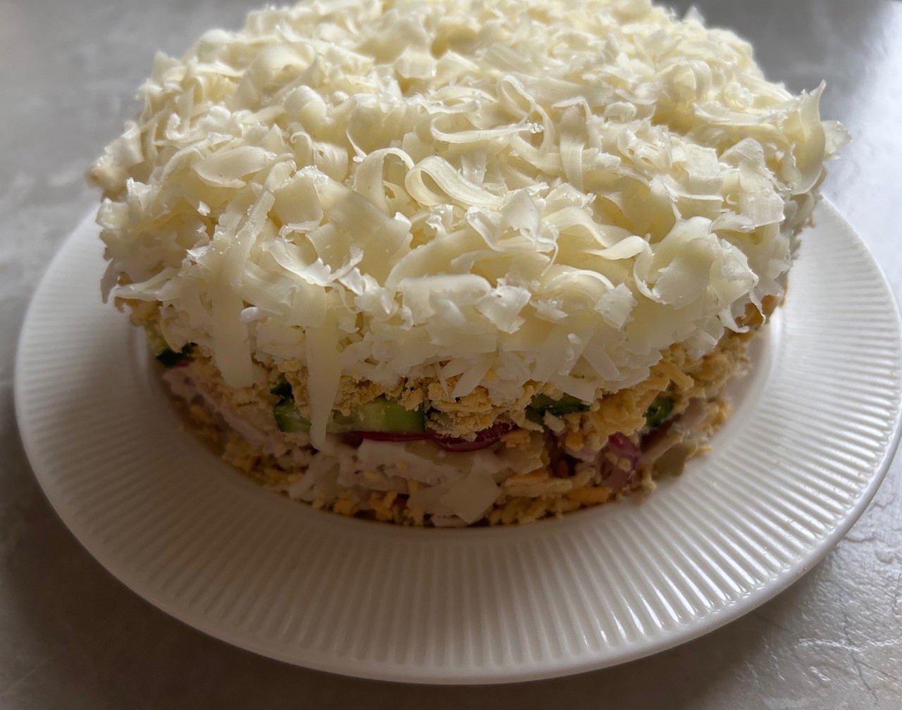 Салат с консервированными шампиньонами