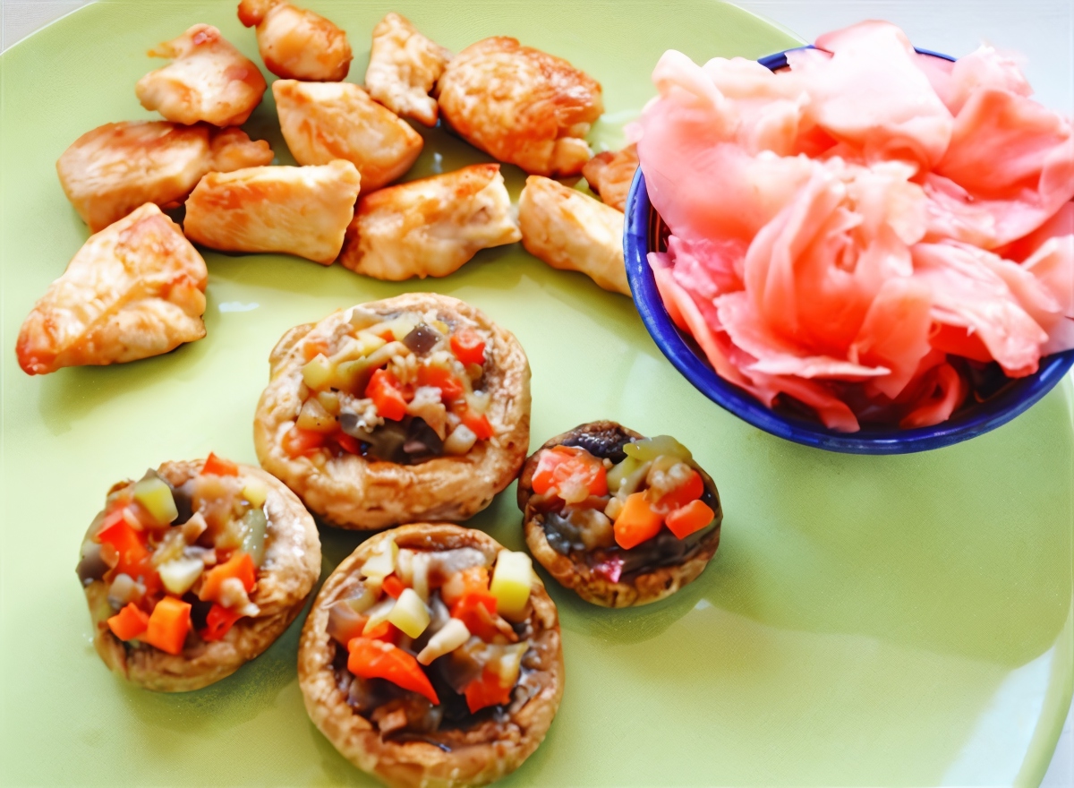 Шампиньоны фаршированные овощами