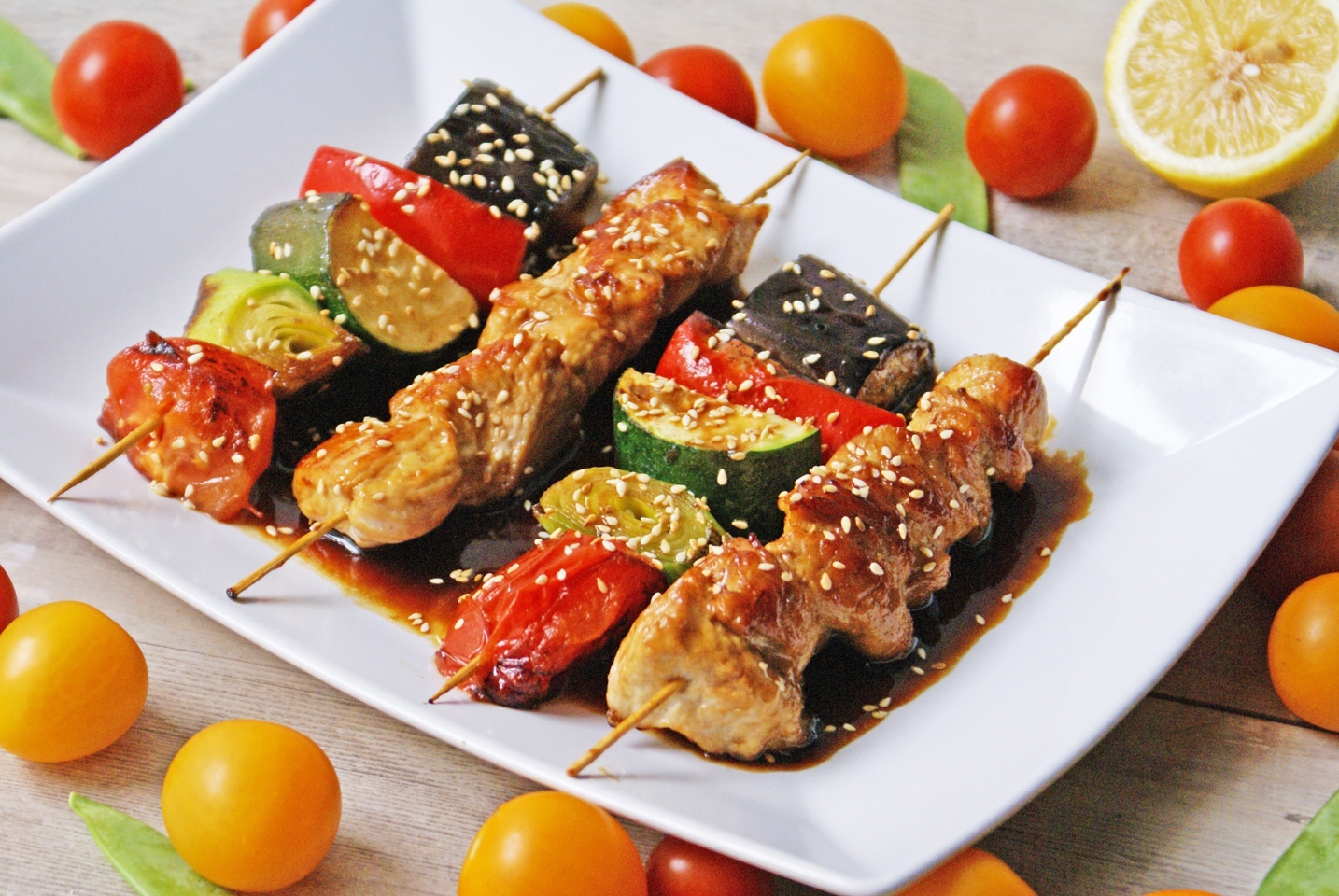 Шашлычки с индейкой и овощами